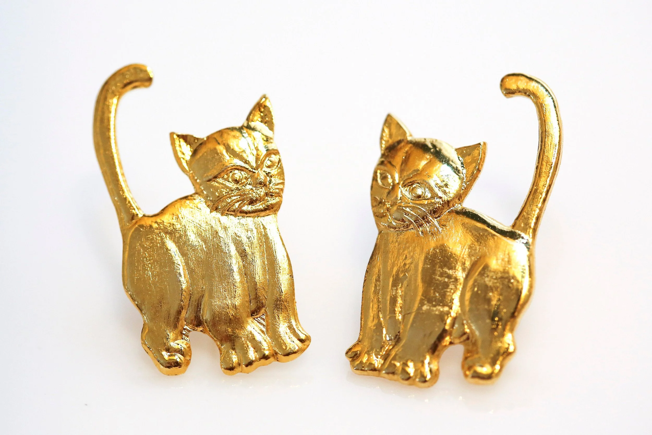VINTAGE MEOW KITTEN EARRINGS