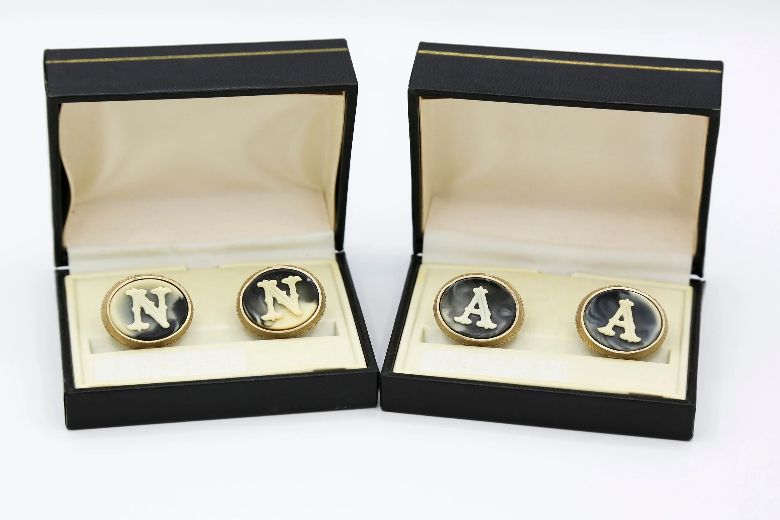 DANTE CAMEO INITIAL CUFFLINKS
