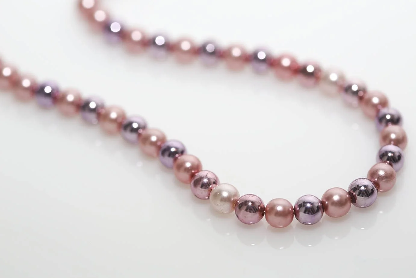 PINK FAUX PEARL NECKLACE