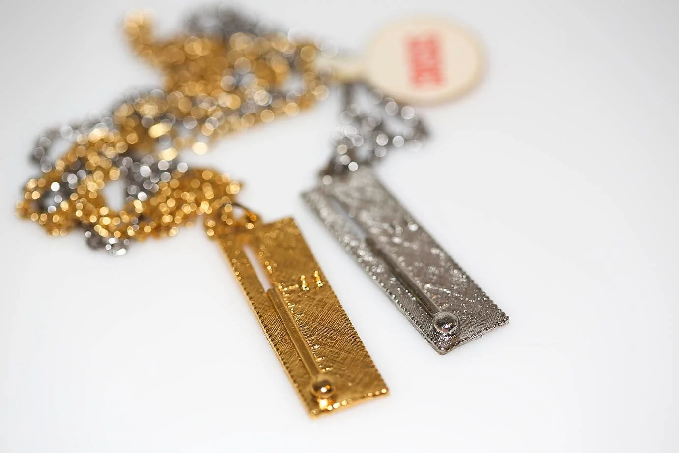 NEMO THERMOMETER NECKLACE