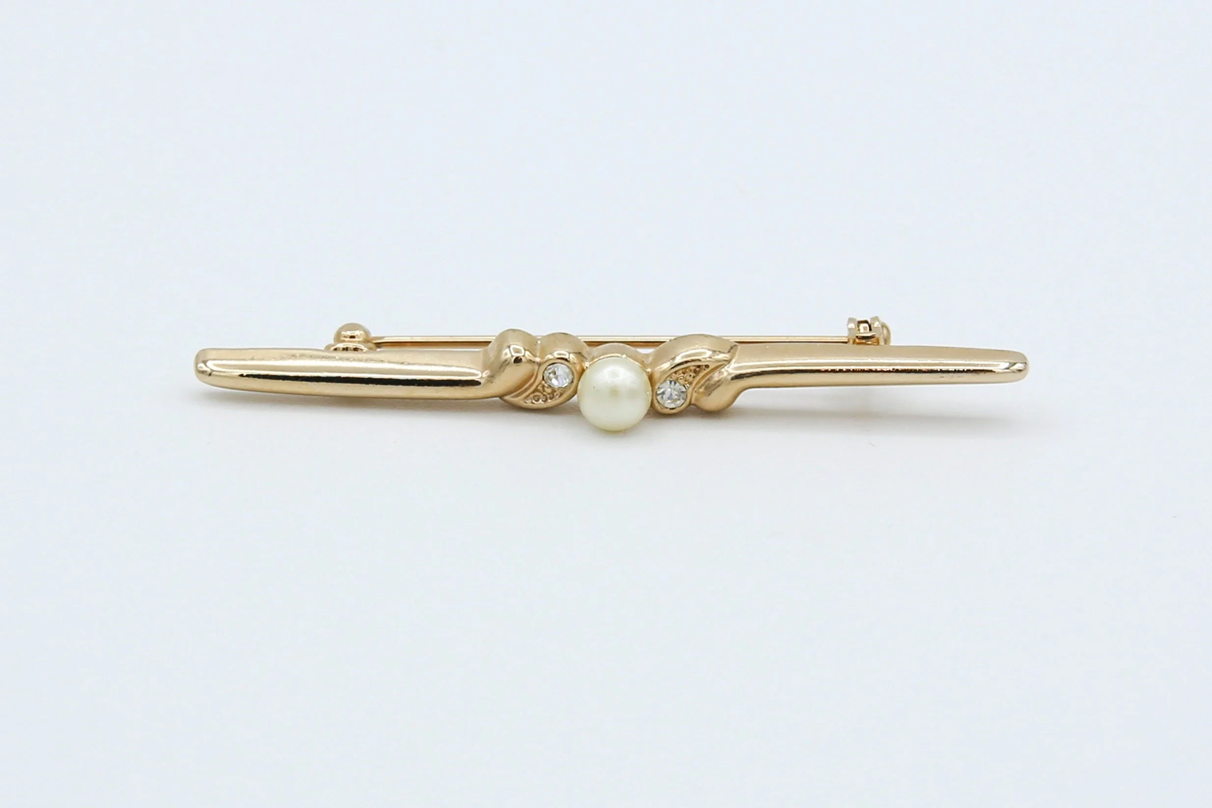 1980 SARAH COVENTRY JACQUELINE BAR PIN