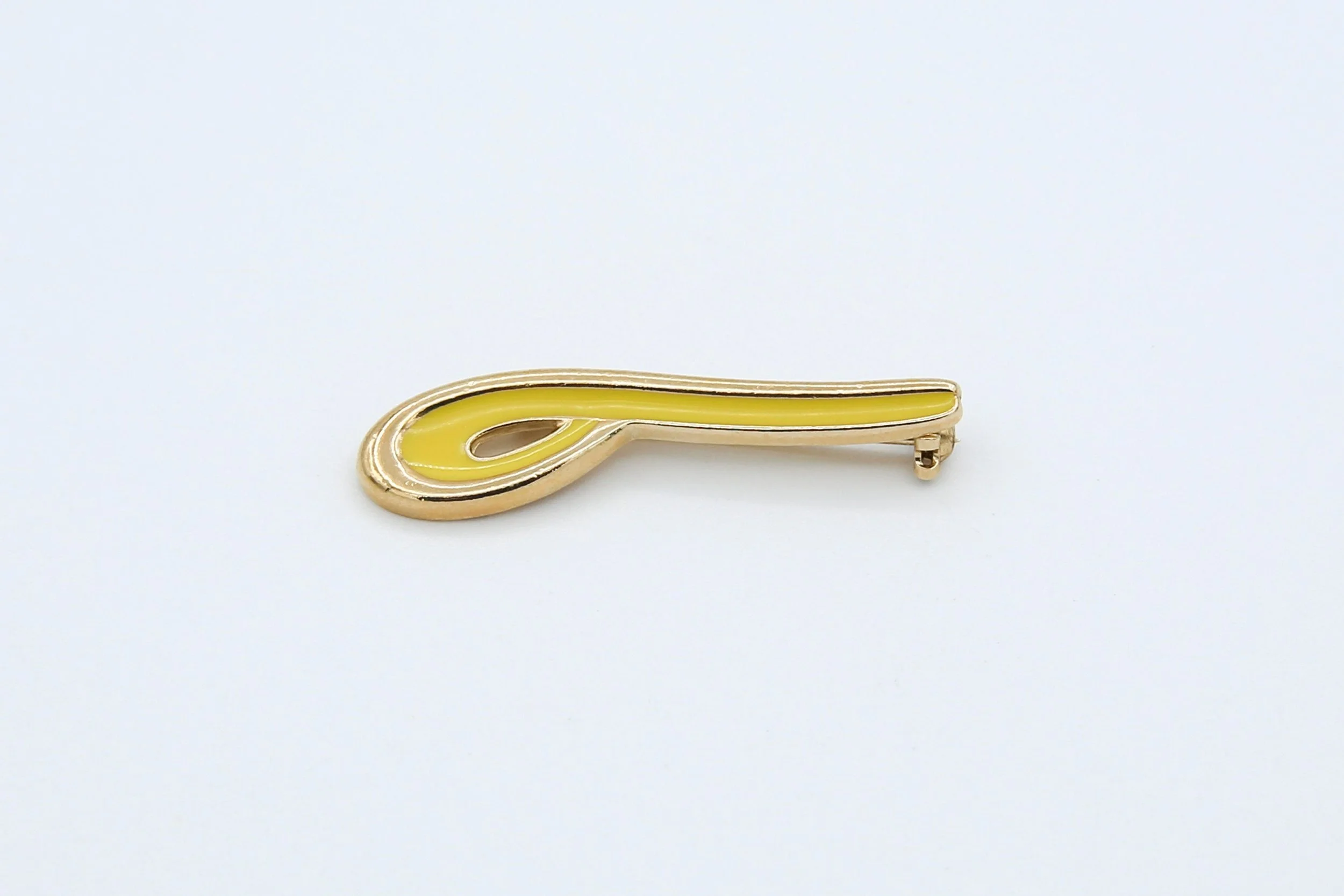 1980 SARAH COVENTRY CANARY PIN