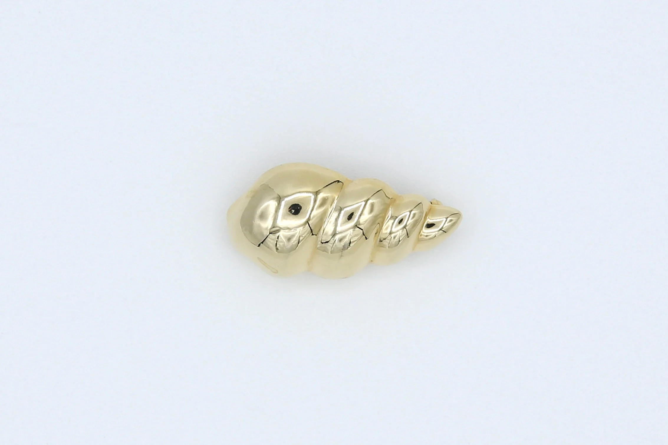 1981 SARAH COVENTRY CONCH SHELL BROOCH