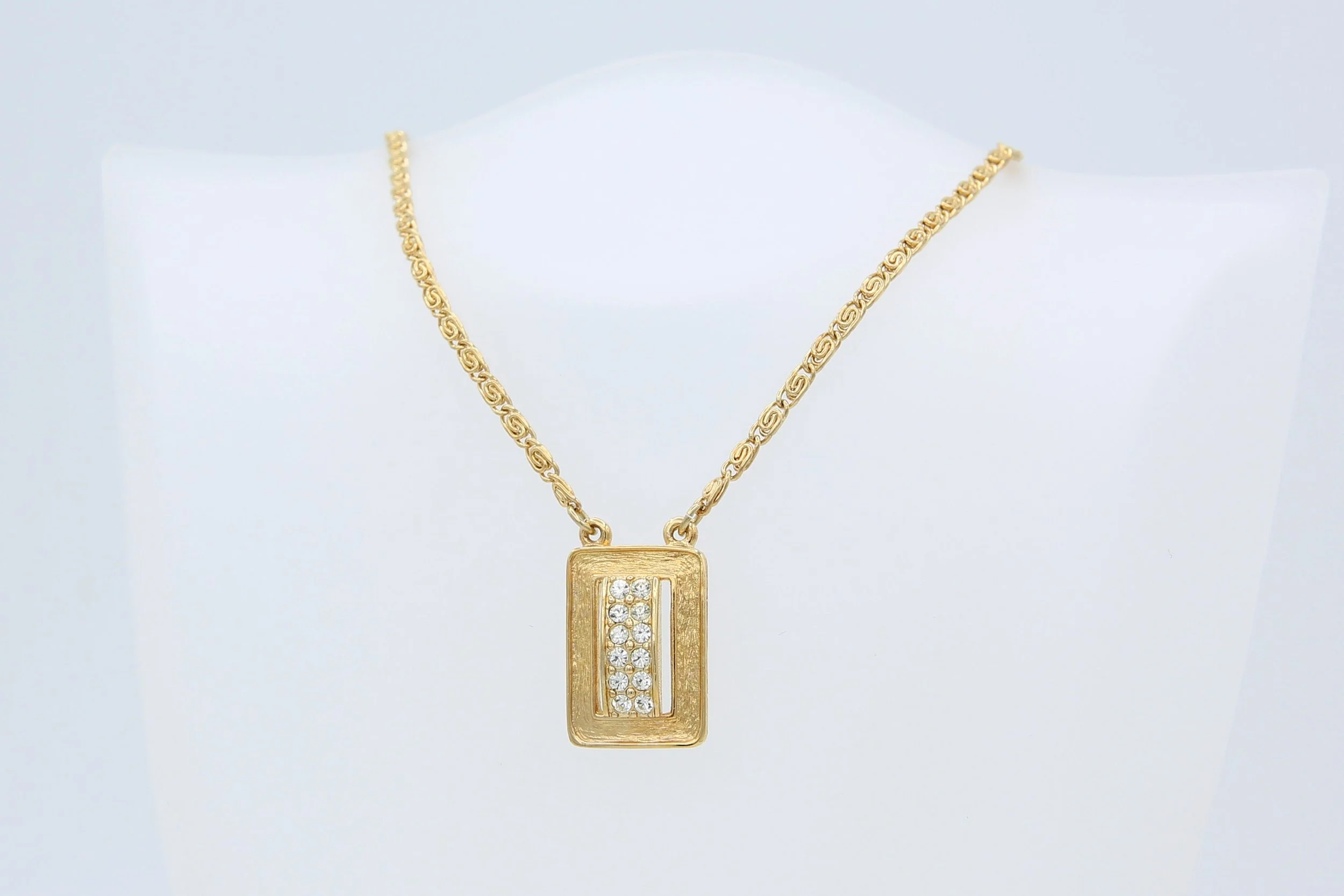 1978 SARAH COVENTRY MADEMOISELLE NECKLACE