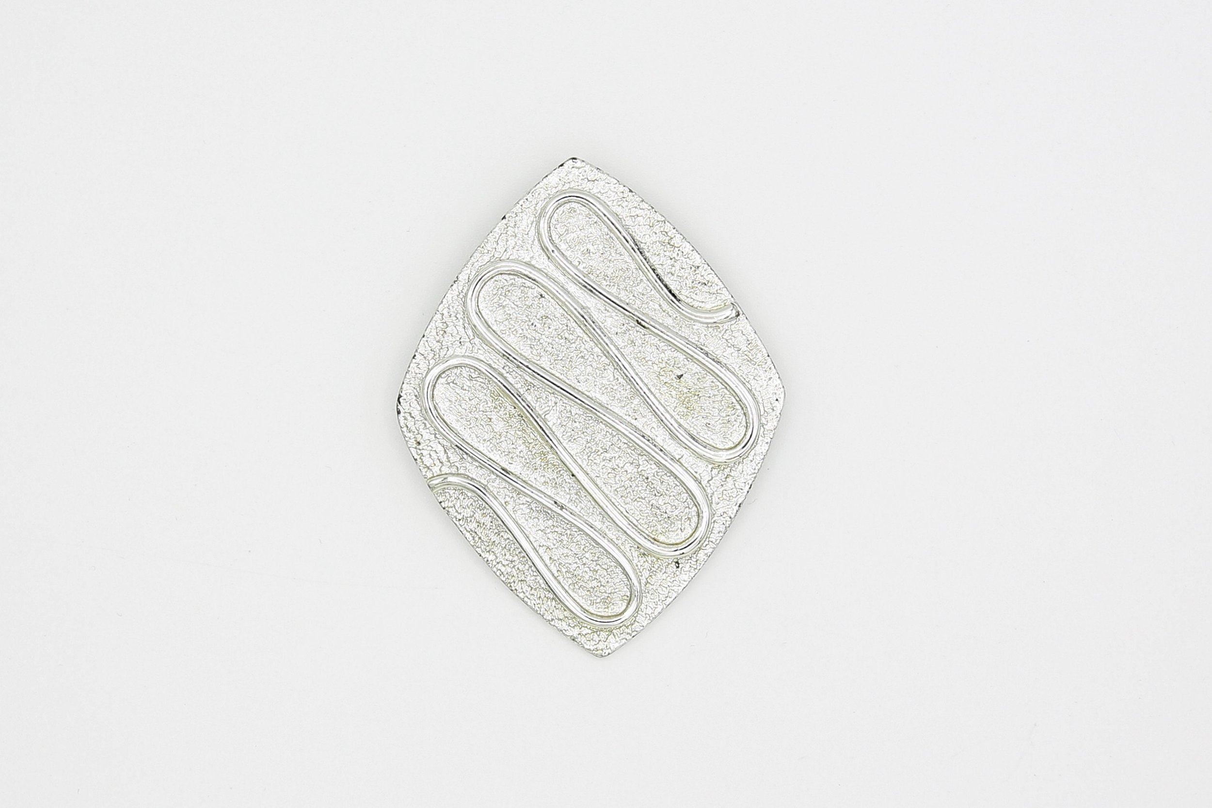 1961 SARAH COVENTRY SILVERY NILE BROOCH