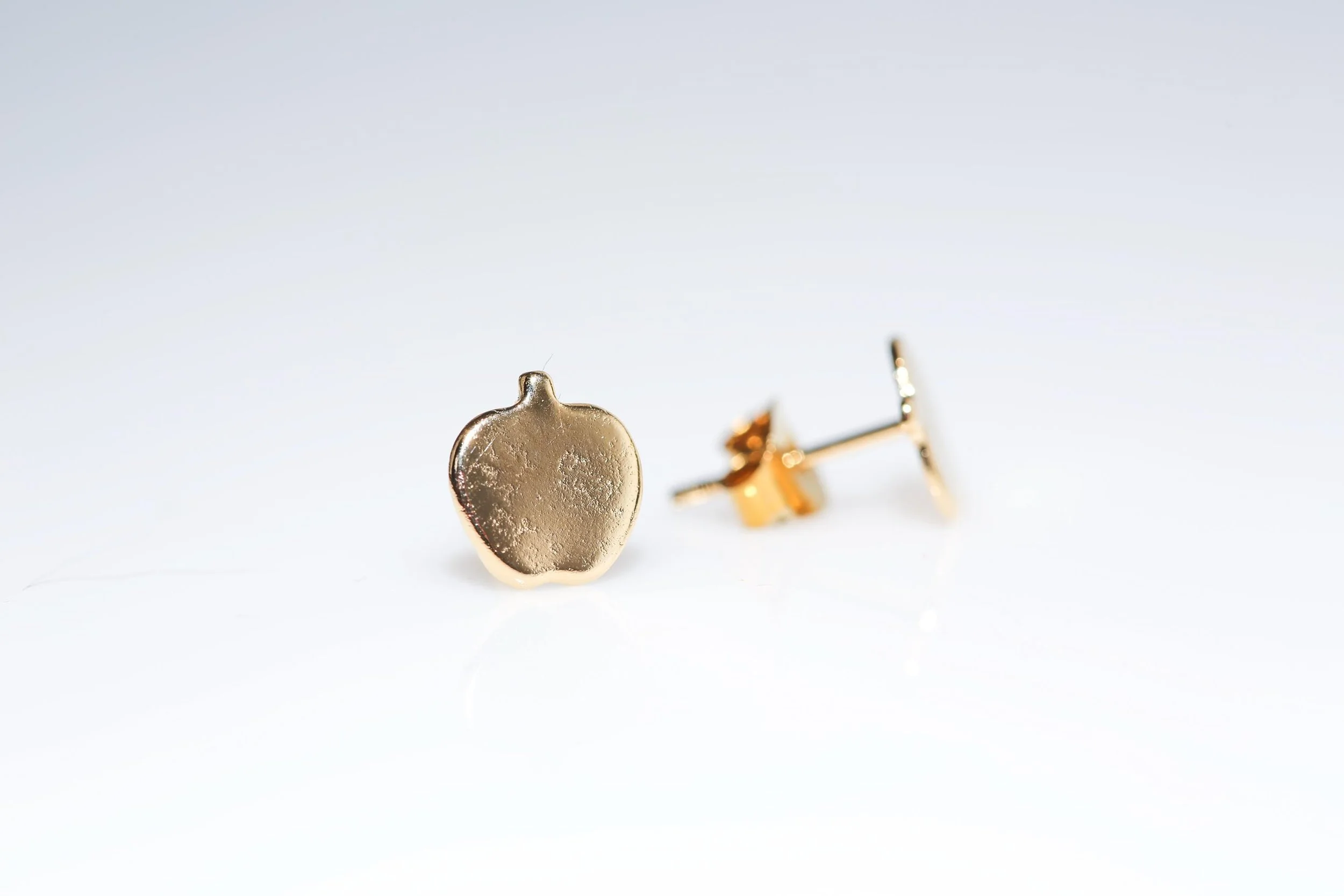 VINTAGE GOLDEN APPLE EARRINGS
