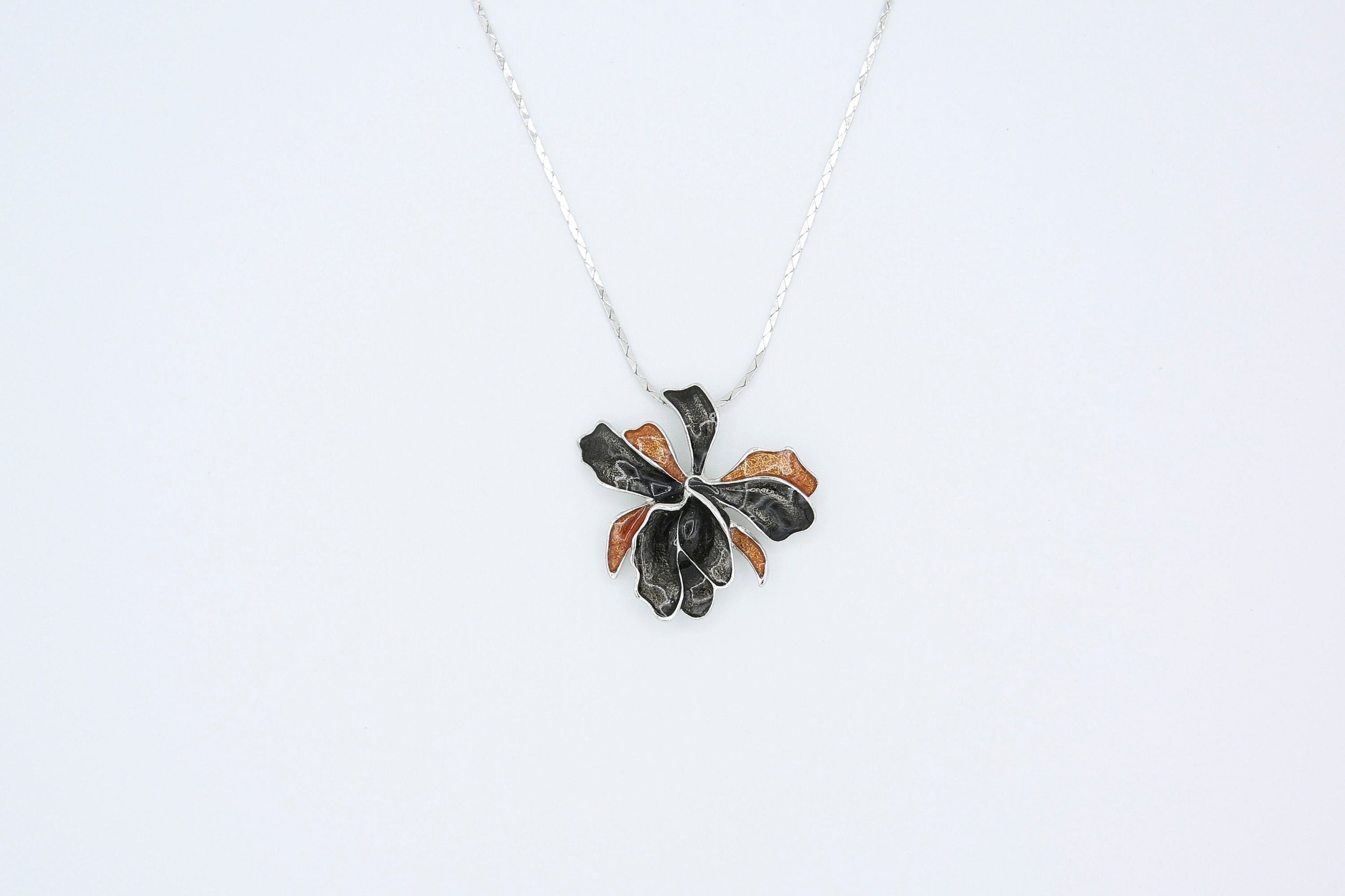 1980 SARAH COVENTRY ORCHID NECKLACE