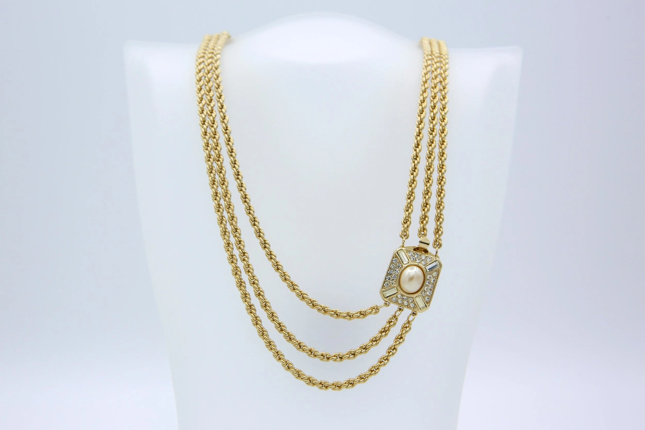 1983 SARAH COVENTRY RAPTURE NECKLACE