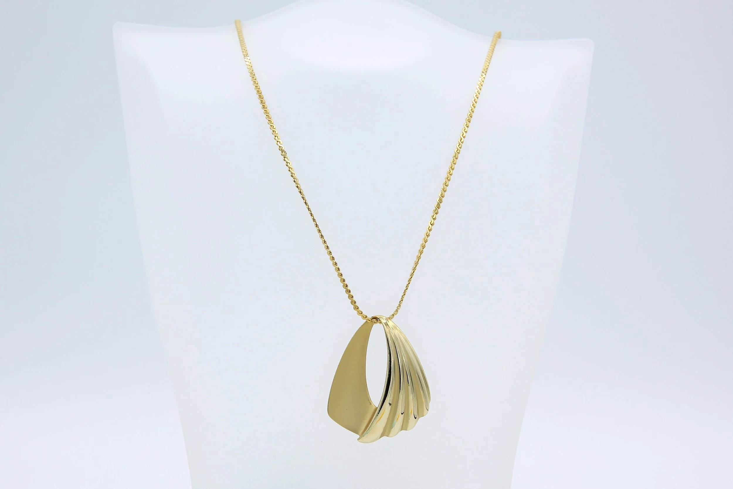 1984 SARAH COVENTRY CAPRICE NECKLACE