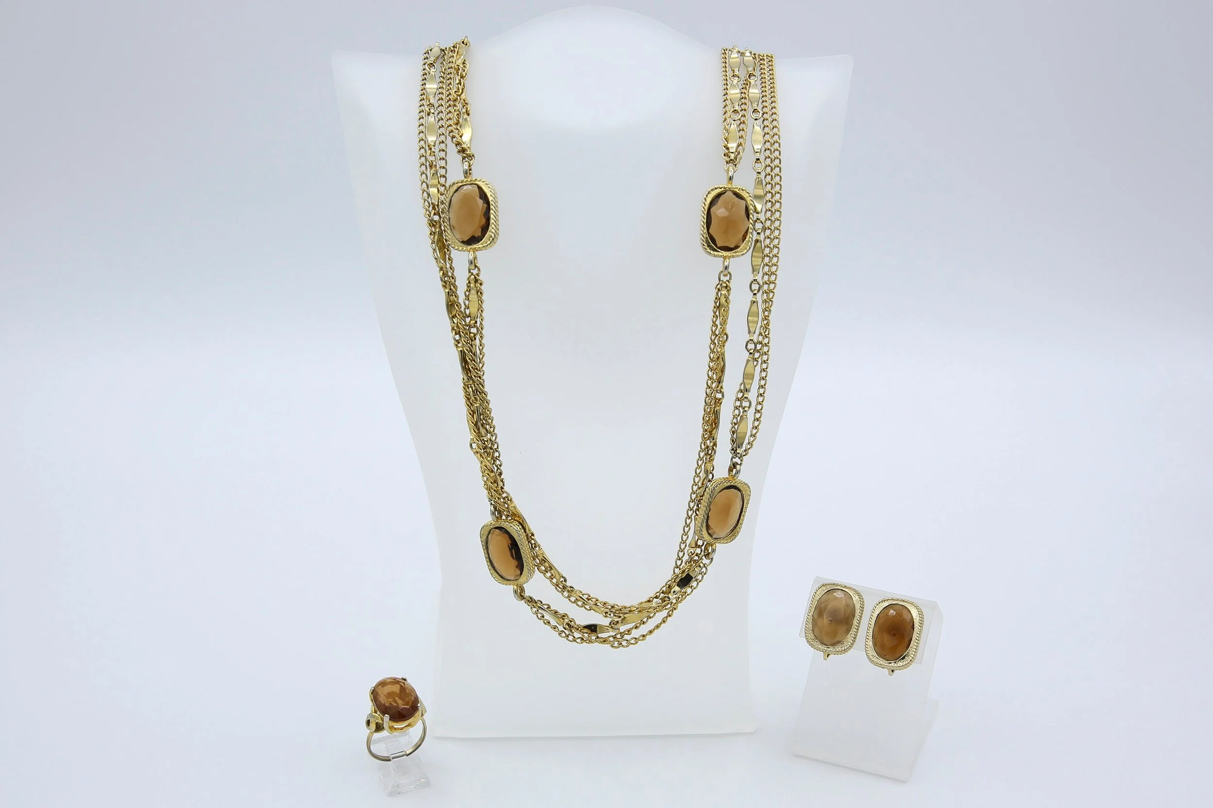 1967 SARAH COVENTRY GOLDEN EMBERS SET