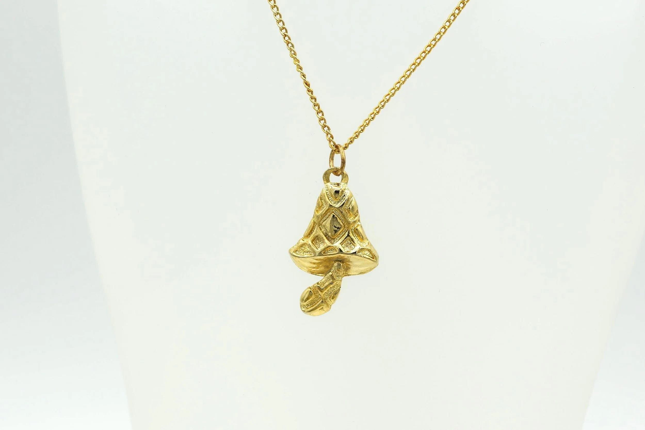 VINTAGE GOLD MUSHROOM NECKLACE