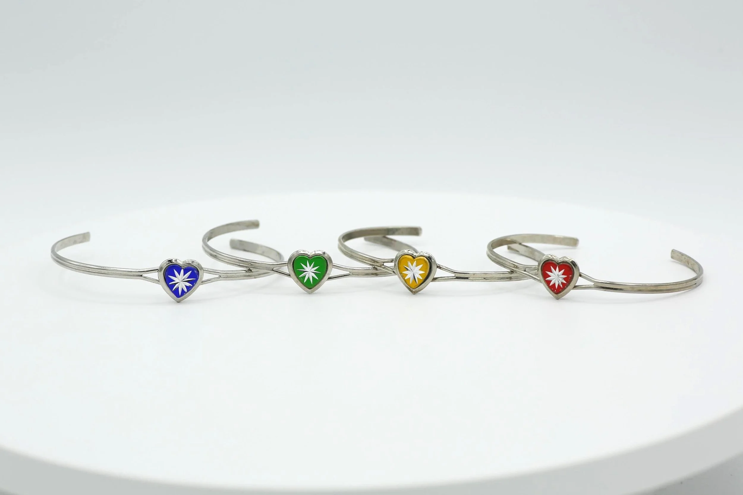 VINTAGE STARBURST HEART CUFF BRACELET