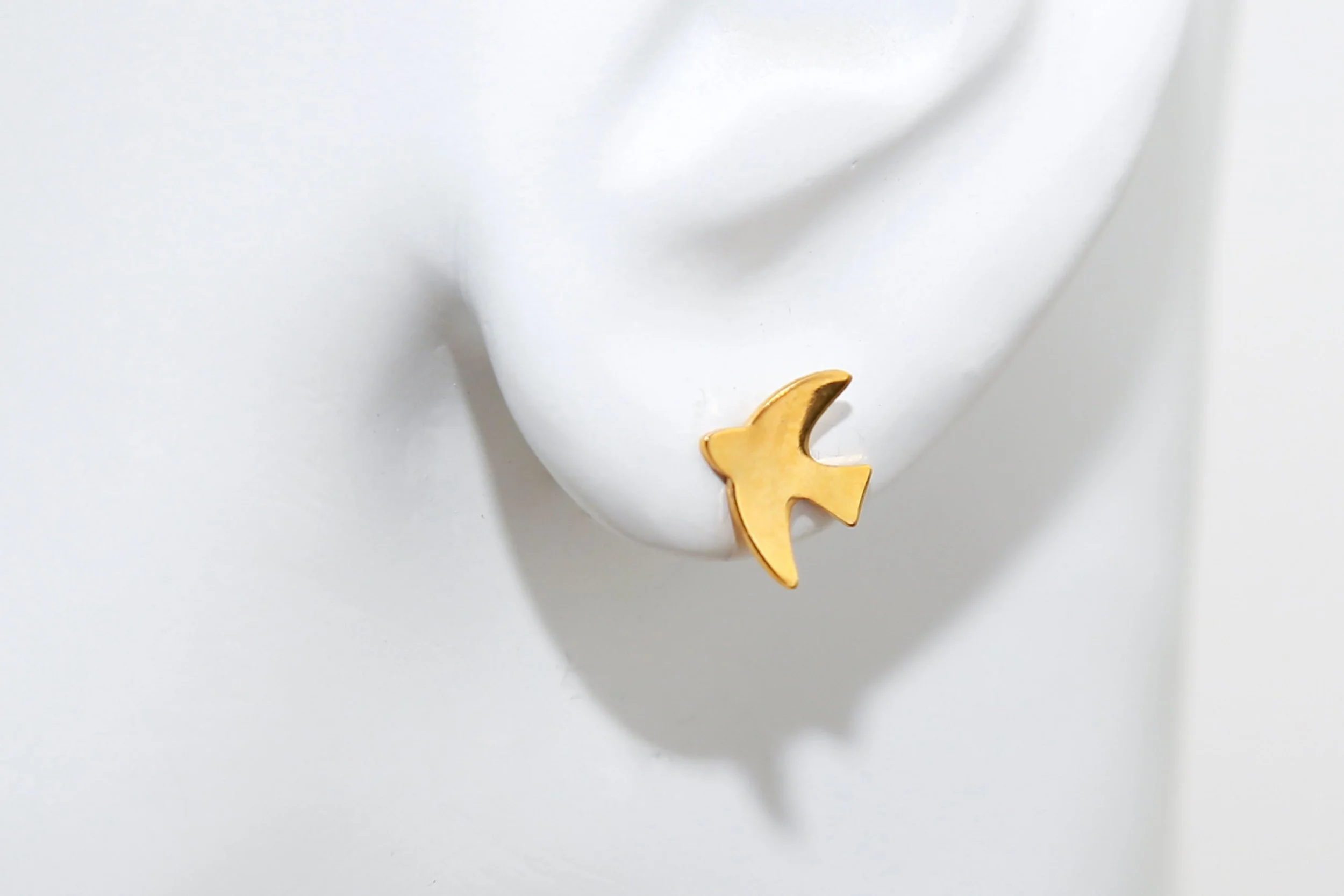 VINTAGE TINY BIRD EARRINGS