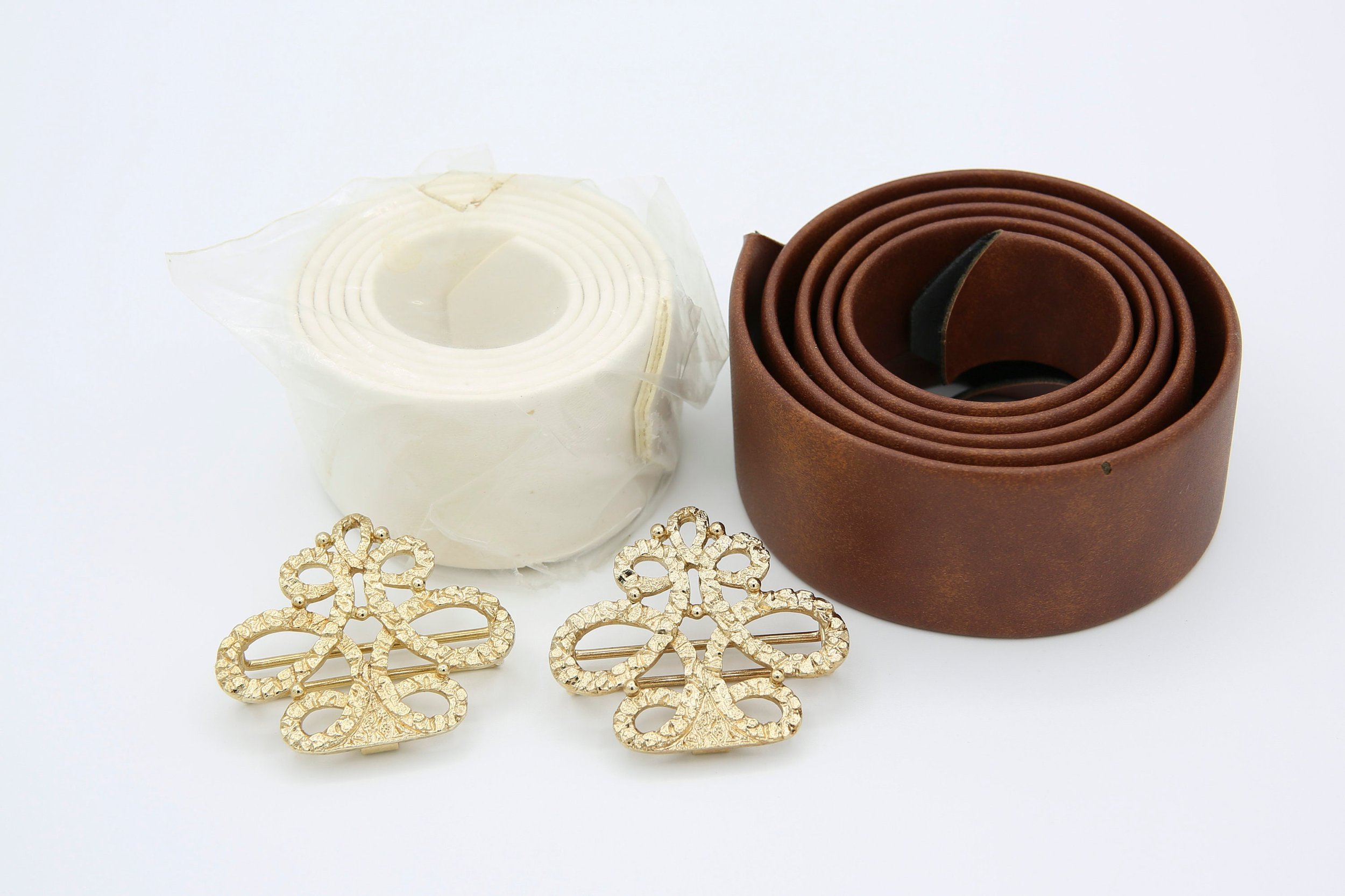1974 SARAH COVENTRY TRIO BELT SET