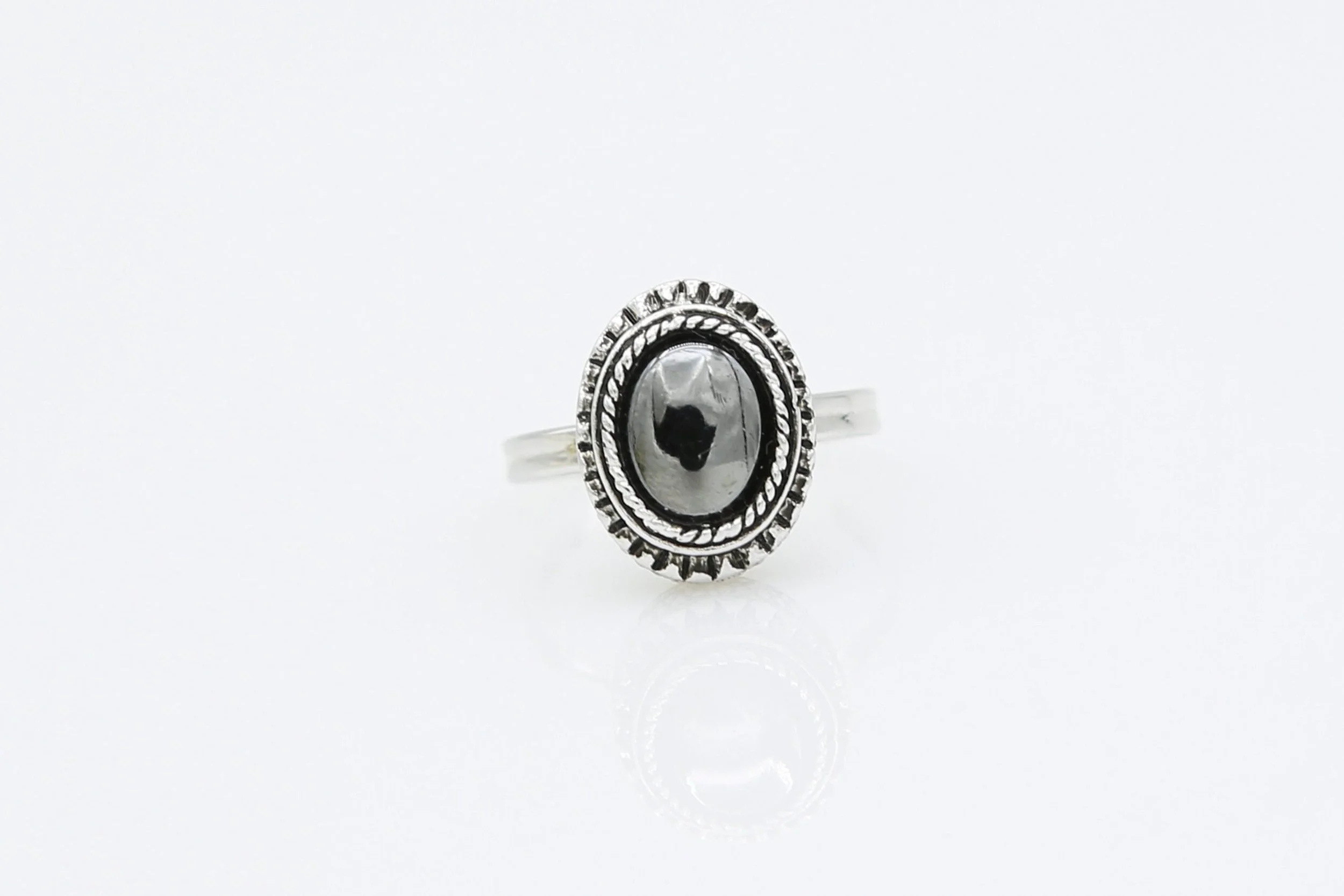 1976 SARAH COVENTRY MOONMIST RING
