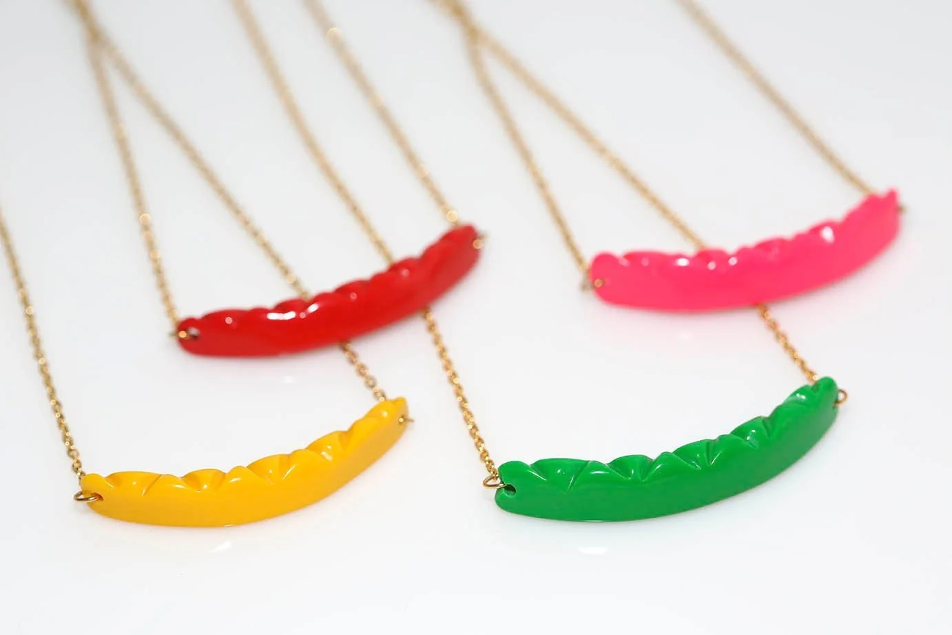 VINTAGE LUCITE CRESCENT NECKLACE
