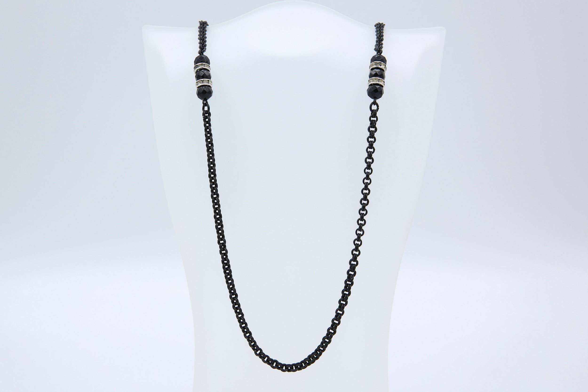 1976 SARAH COVENTRY MYSTIC LADY NECKLACE