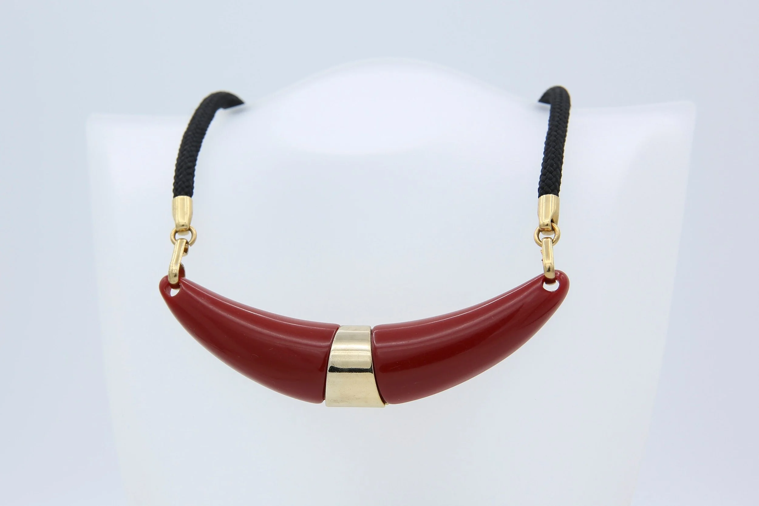 1976 SARAH COVENTRY NEW YORKER NECKLACE