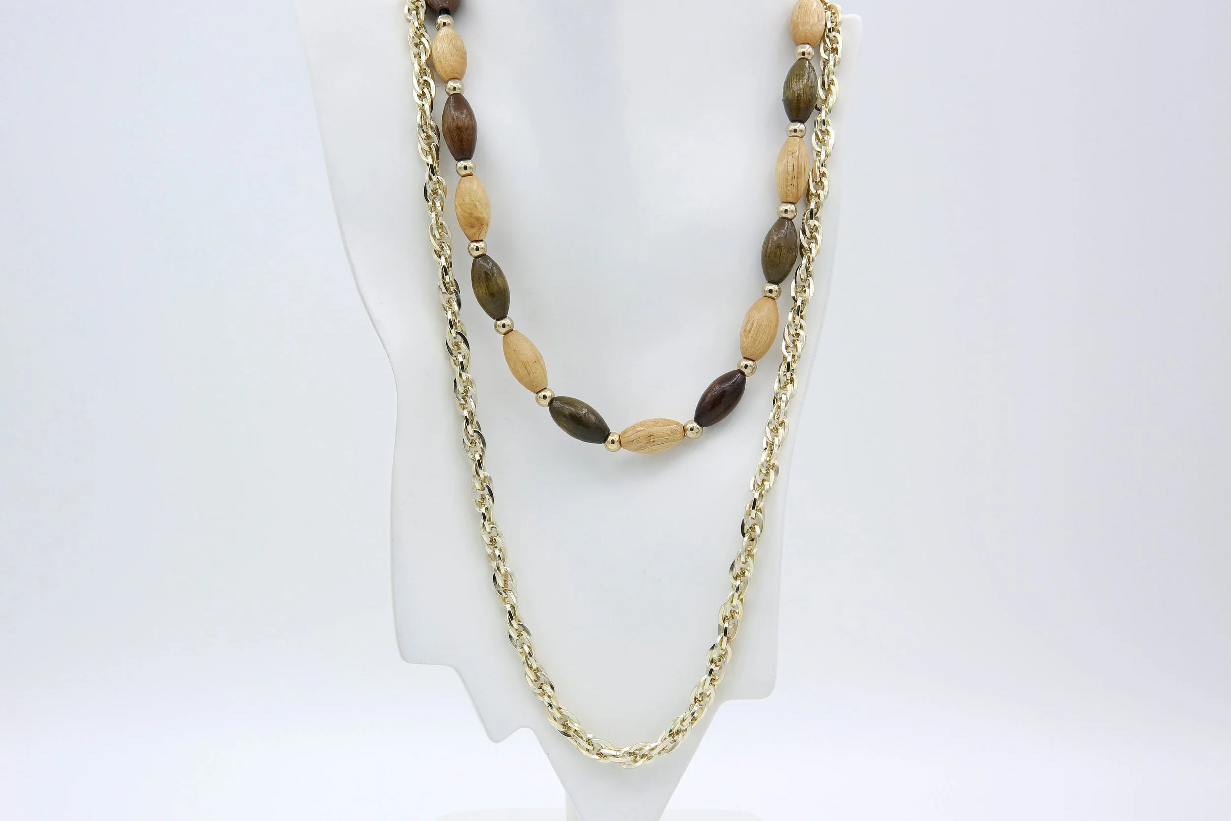 1977 SARAH COVENTRY GOLDENWOOD NECKLACE