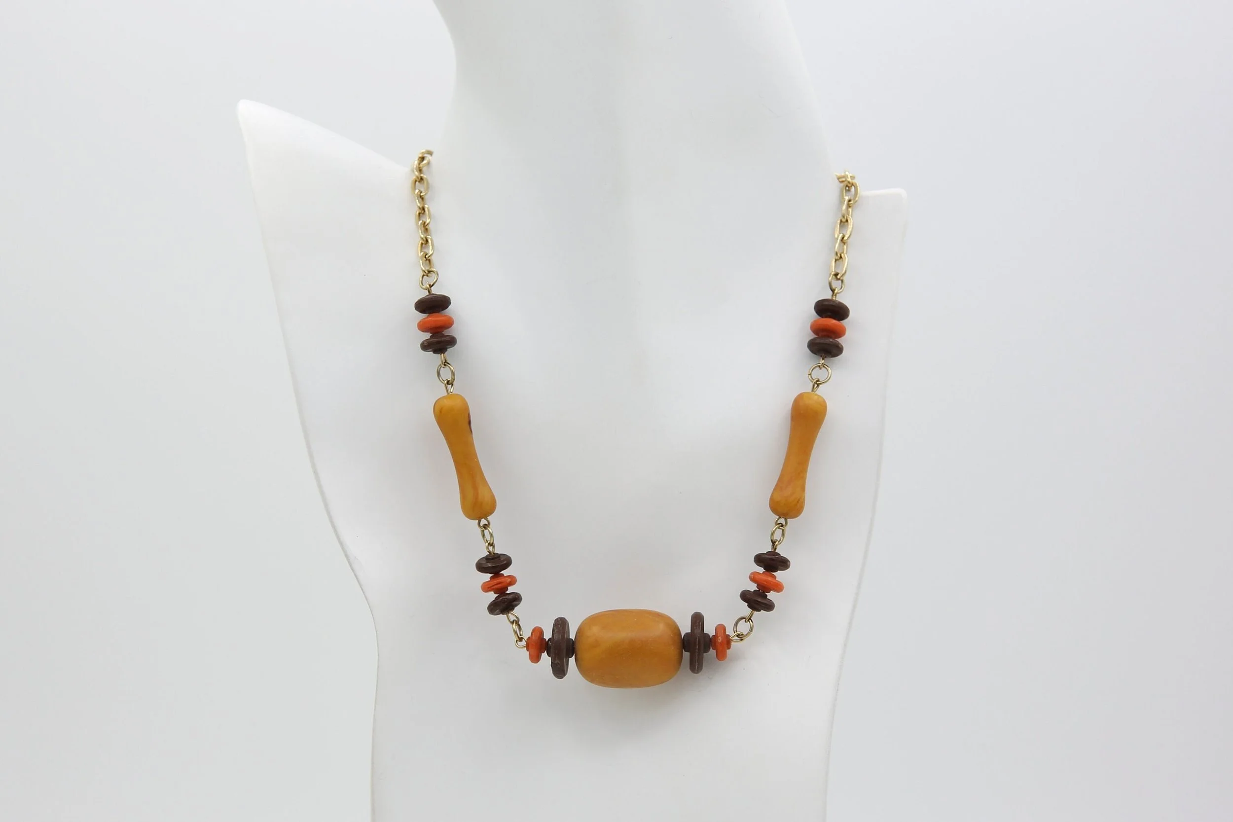 1977 SARAH COVENTRY ZULU CHOKER