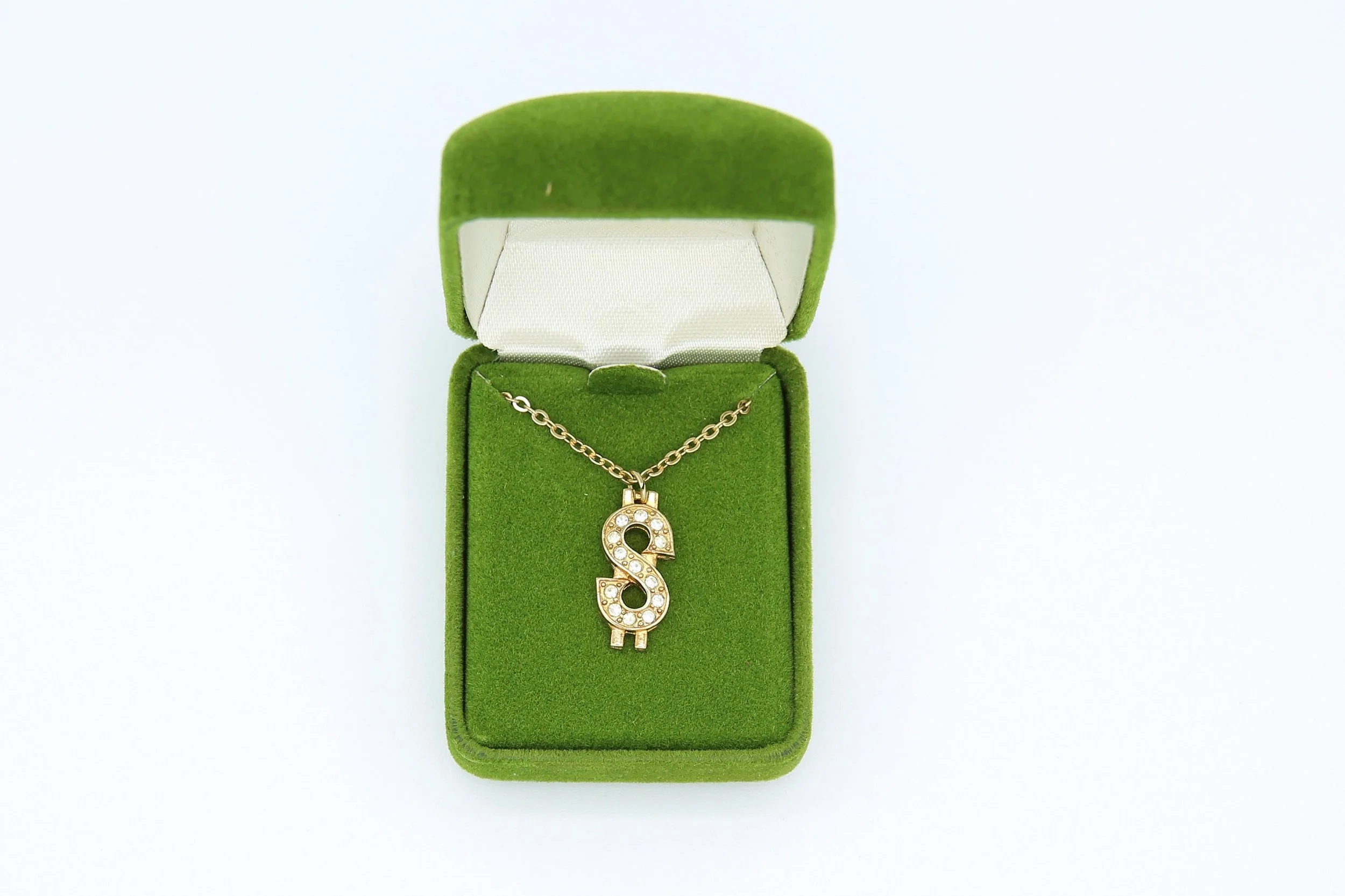 VINTAGE SARAH COVENTRY DOLLAR SIGN NECKLACE