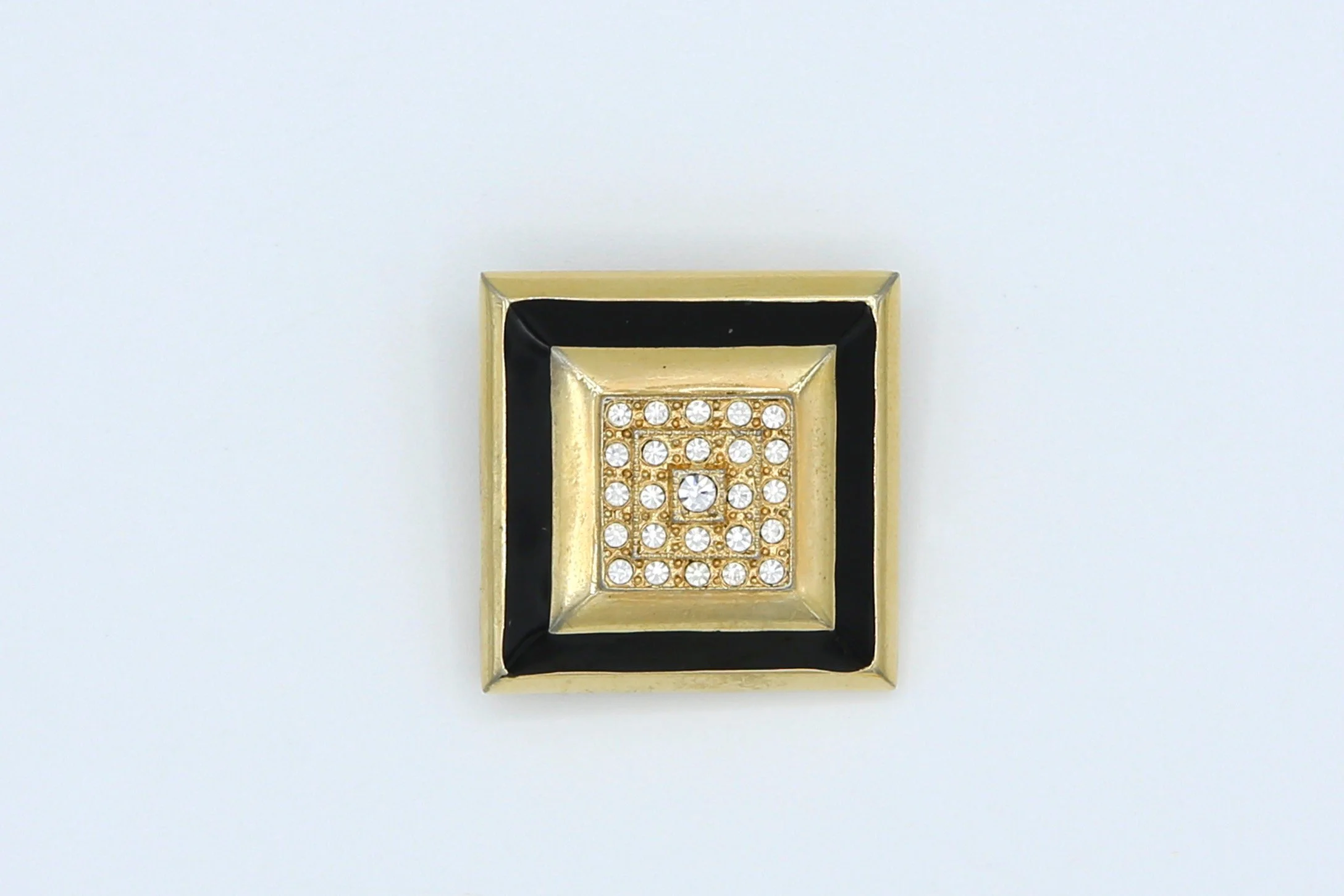 1982 SARAH COVENTRY NIGHT LIGHTS PIN