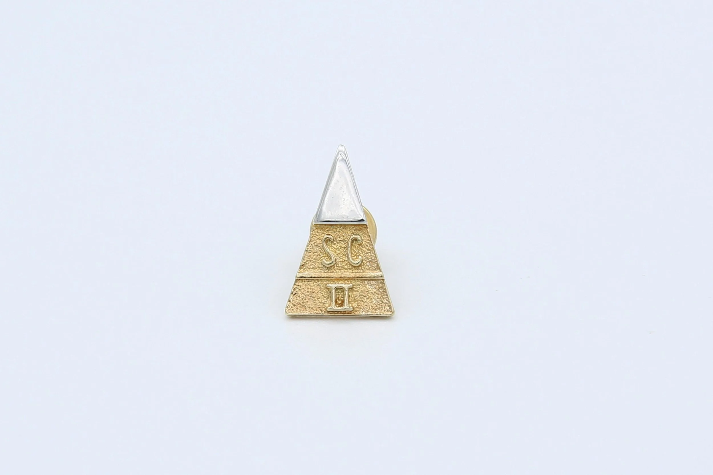 VINTAGE SARAH COVENTRY SC II PYRAMID PIN