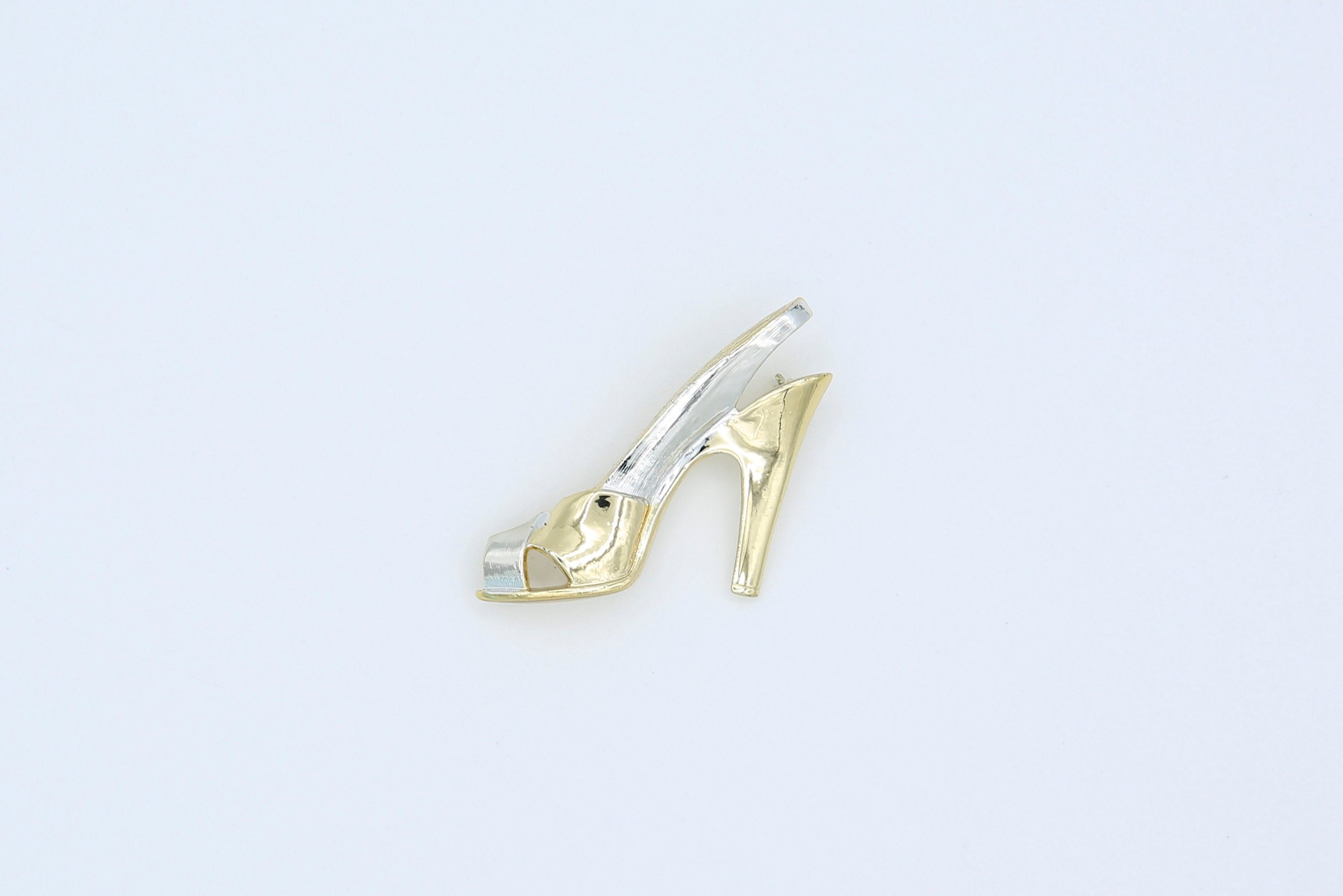 VINTAGE SARAH COVENTRY LADY SLIPPER BROOCH
