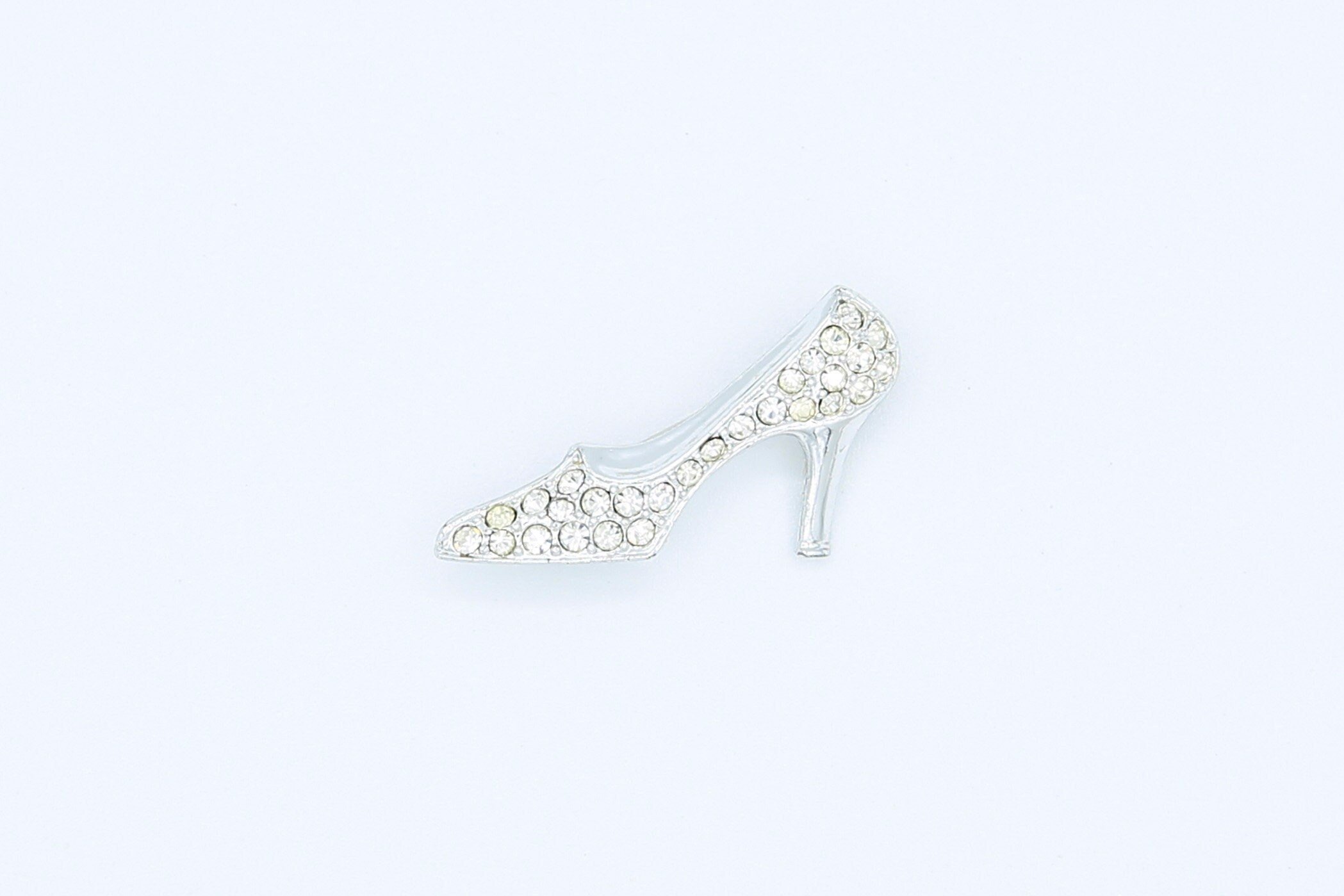VINTAGE SARAH COVENTRY RHINESTONE SLIPPER BROOCH