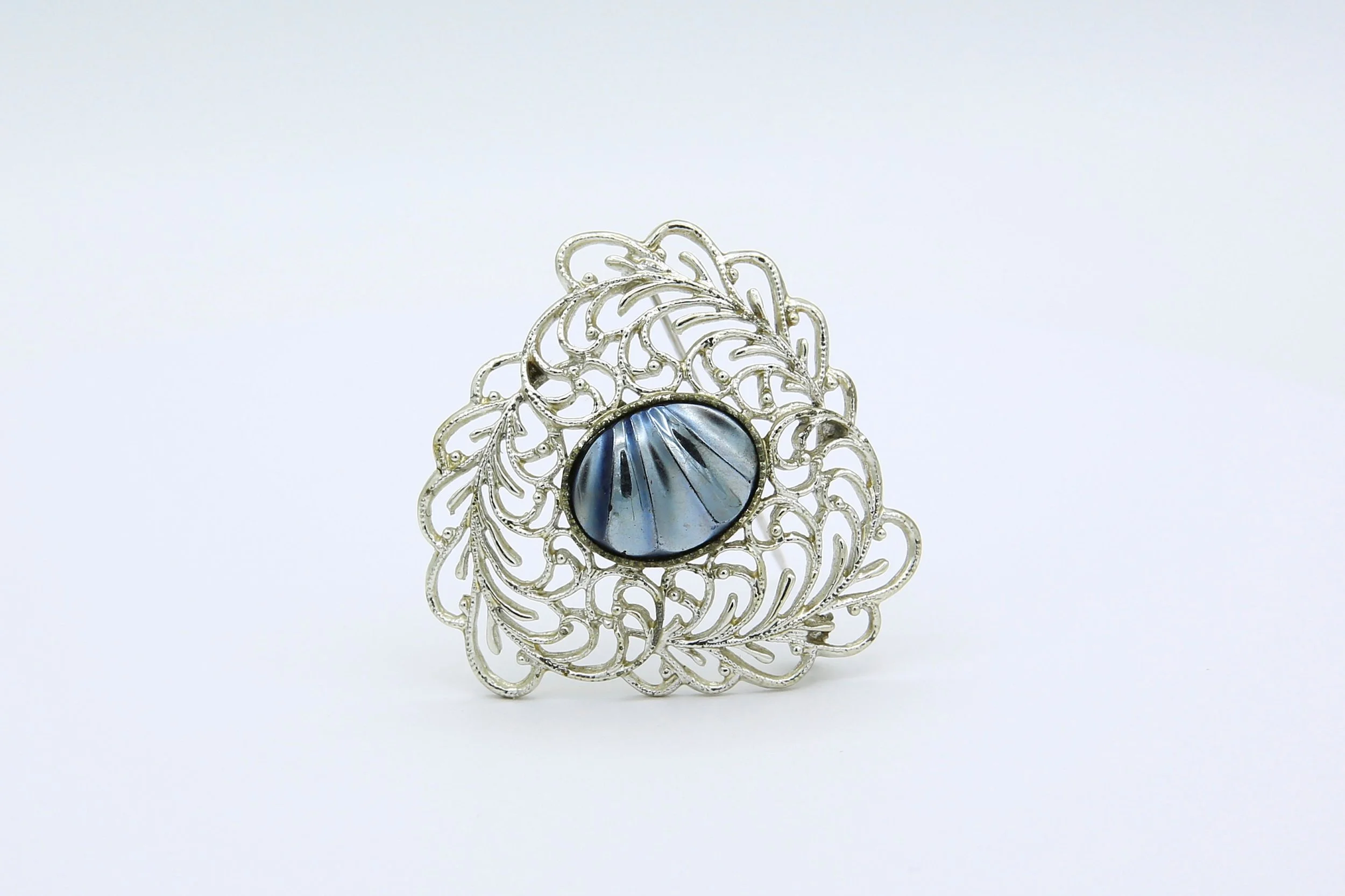 1962 SARAH COVENTRY ROYAL PLUMAGE BROOCH