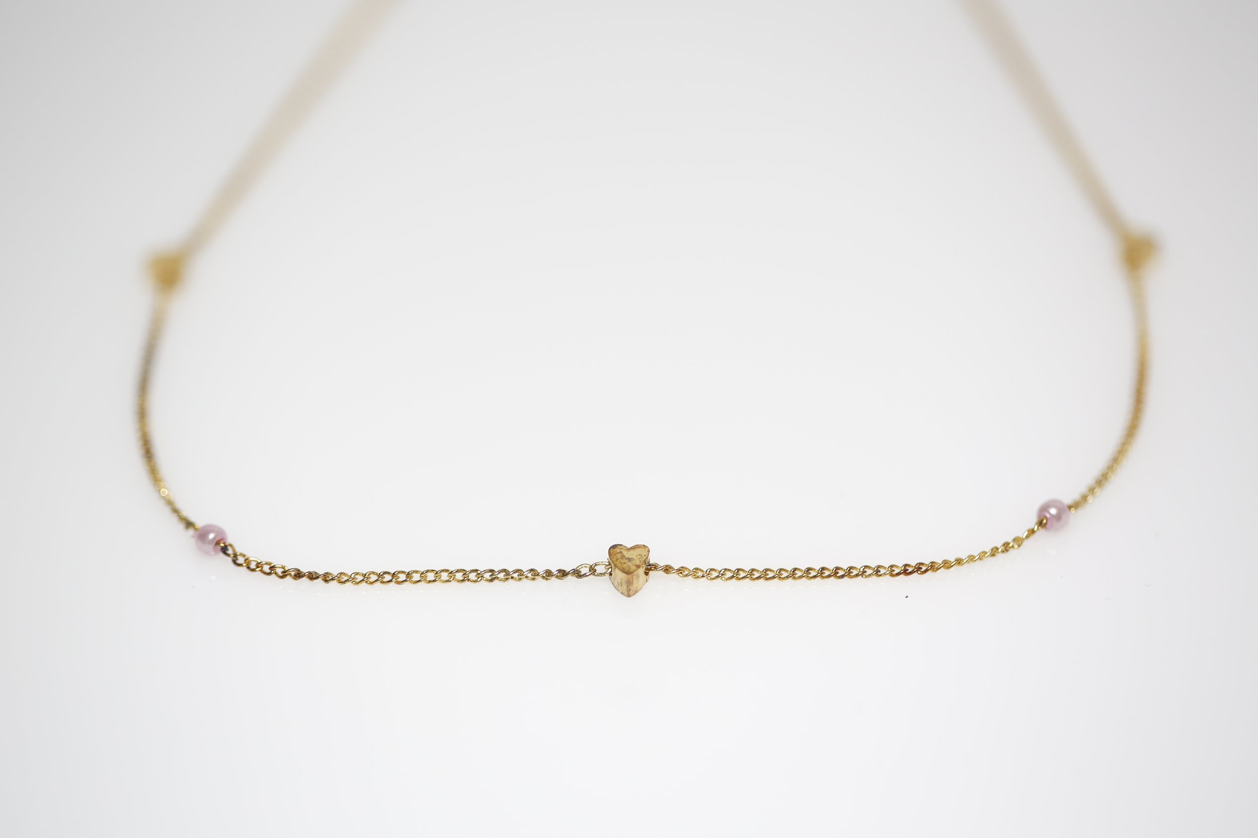DELICATE PEARL HEART NECKLACE