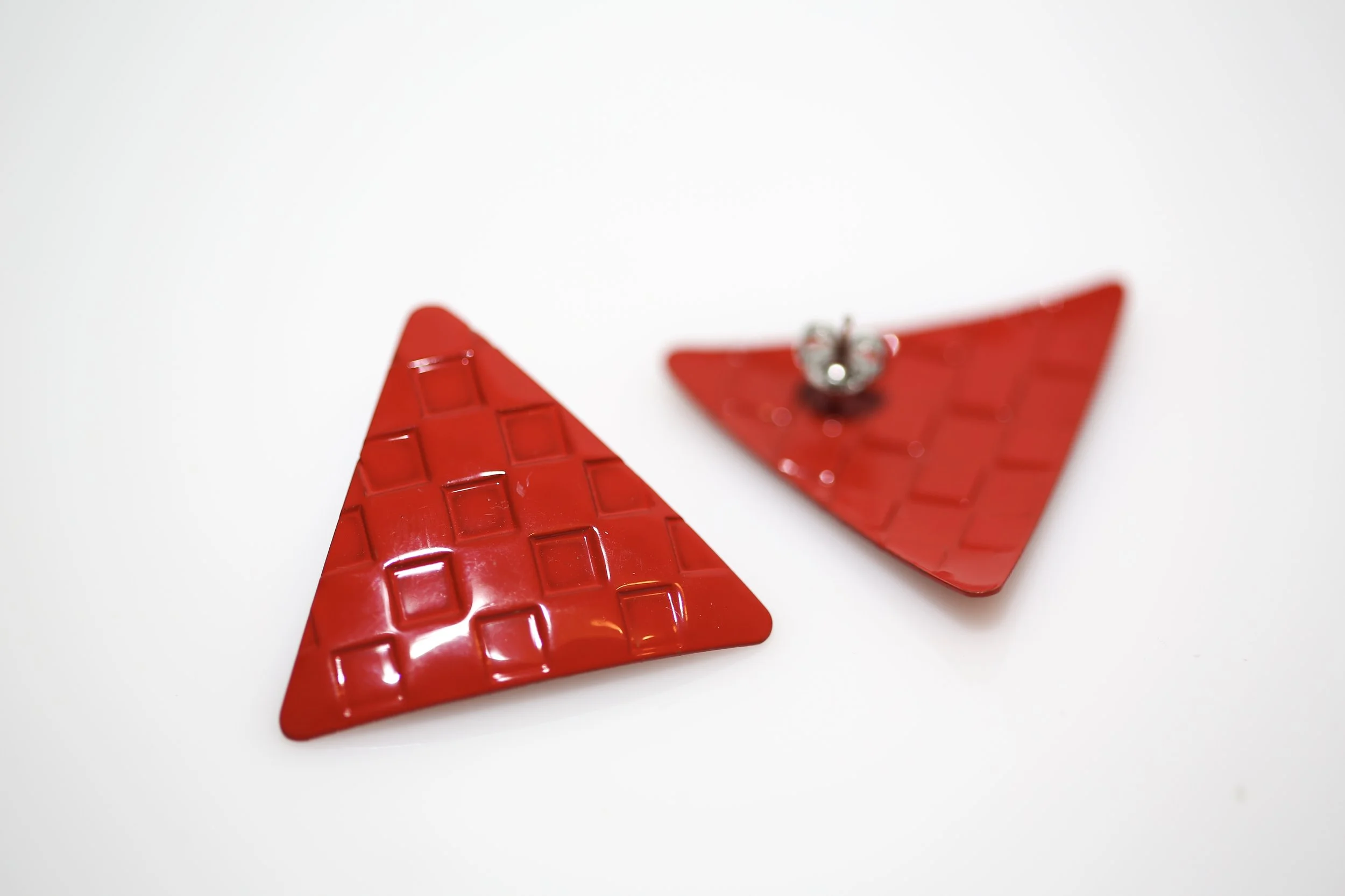 RED BASKETWEAVE TRIANGLE EARRINGS