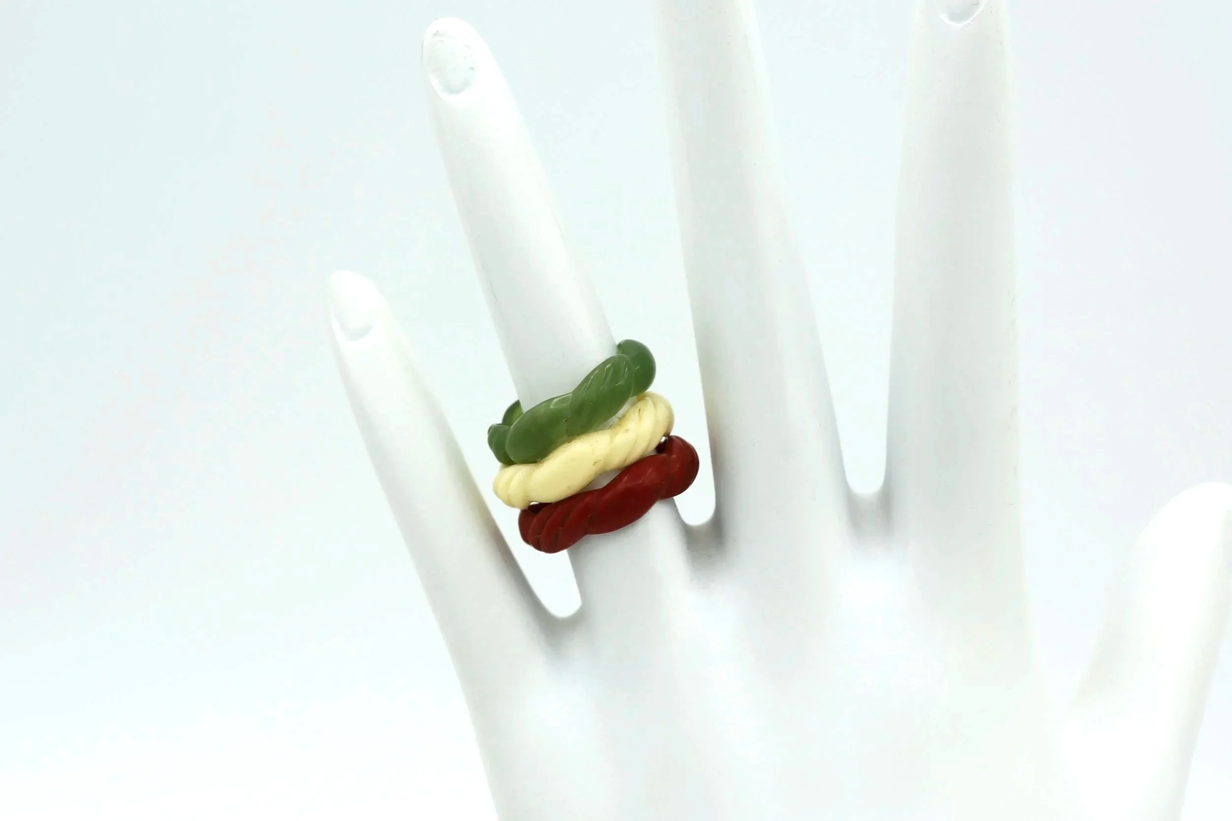 LUCITE TWIST RINGS