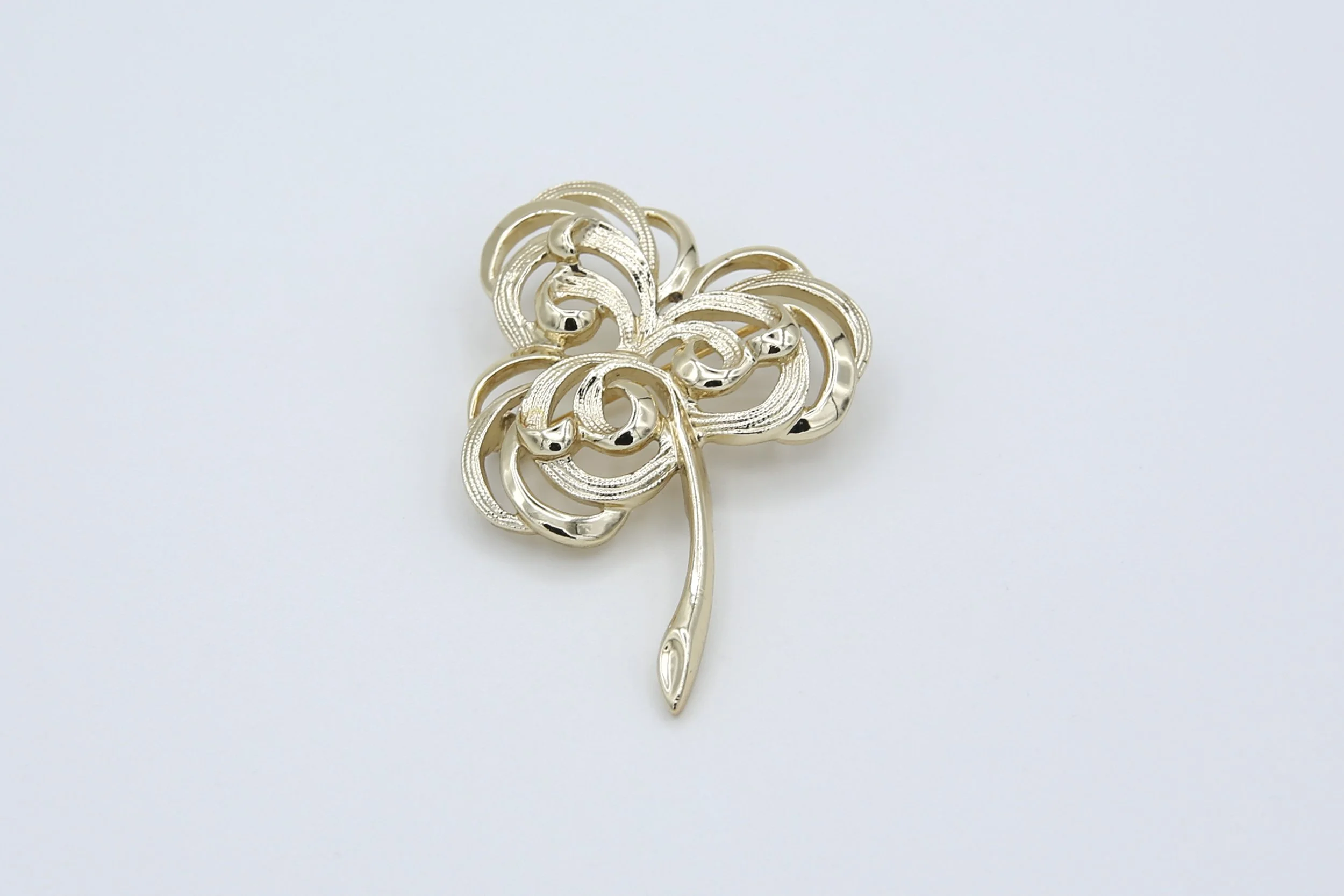 1973 SARAH COVENTRY FEATHER BRIGHT PIN