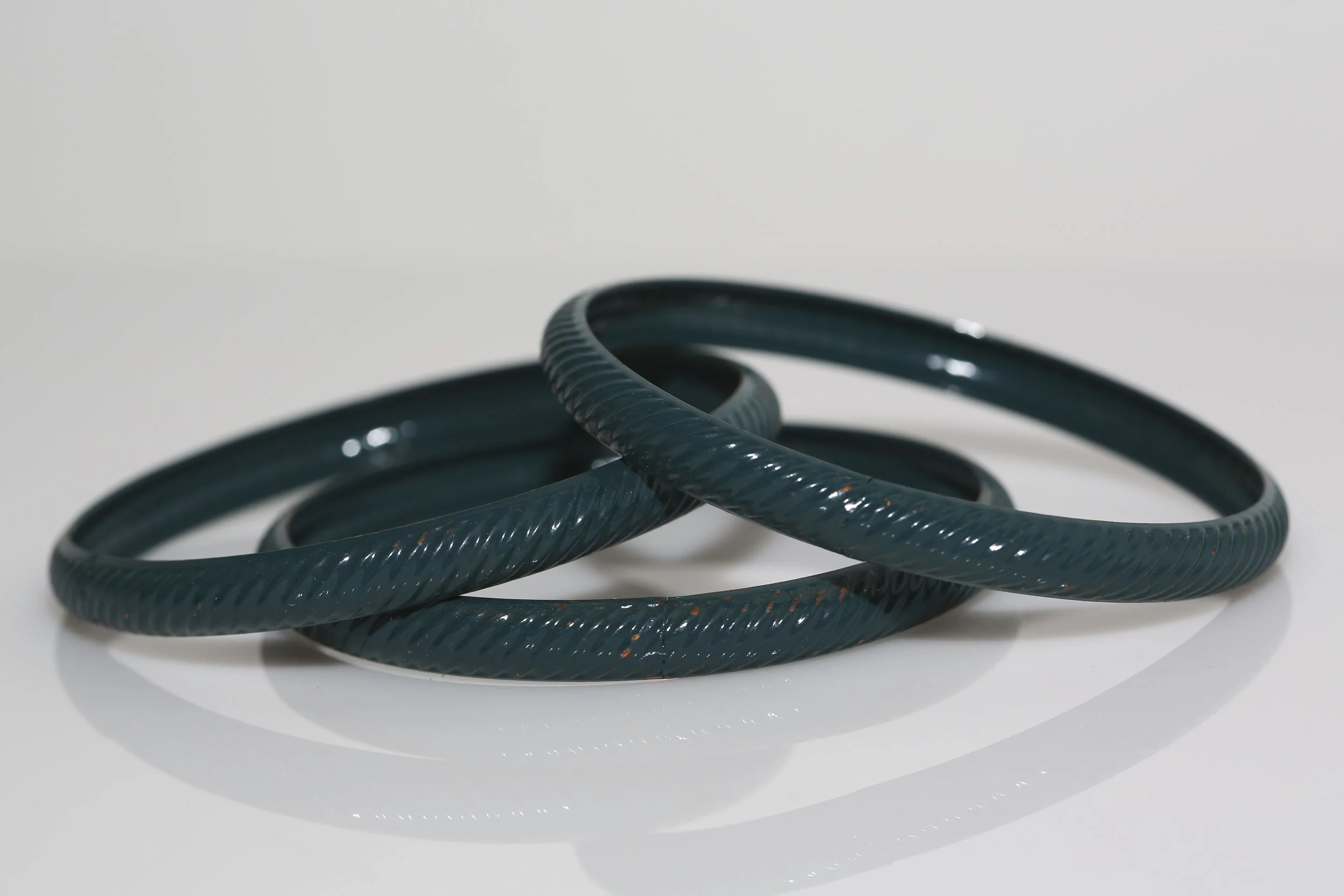 VINTAGE GREEN TWIST BANGLE