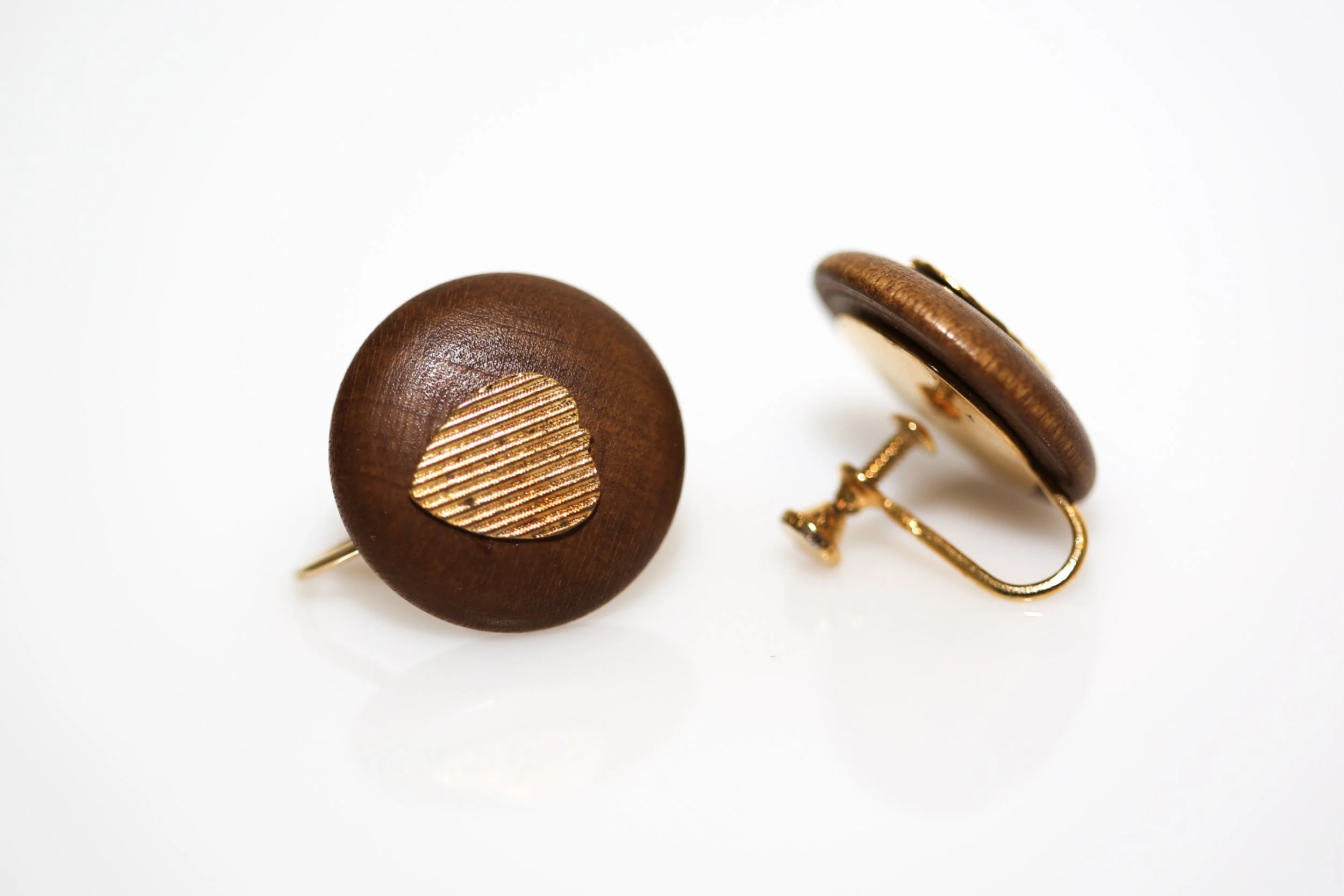 NEMO WOODEN HEART EARRINGS