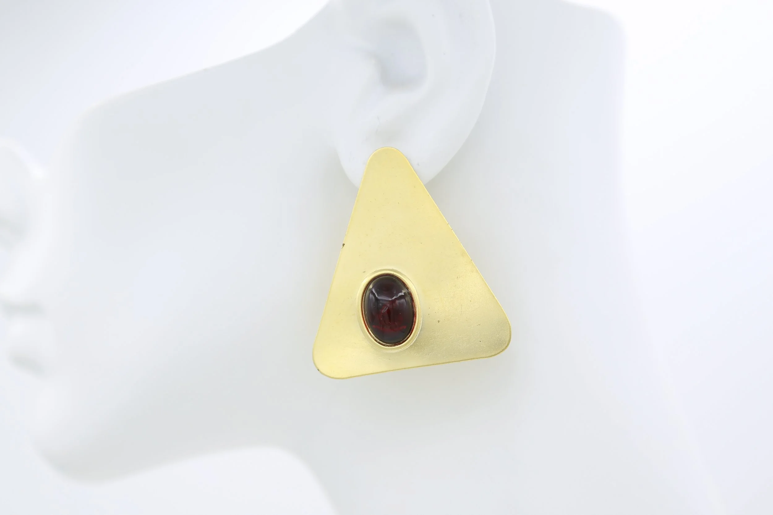 MOD TRIANGLE STATEMENT EARRINGS