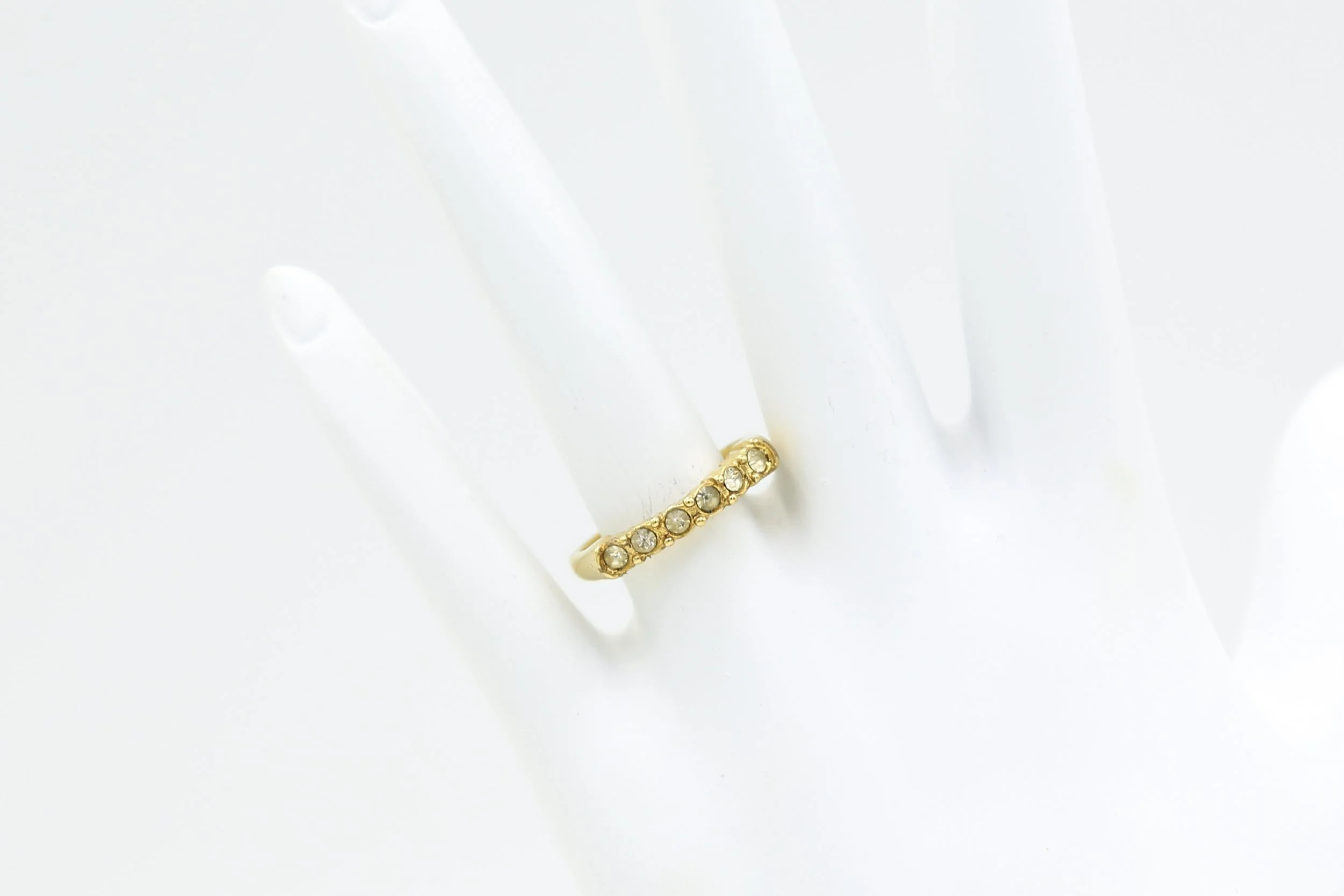 1980s SARAH COVENTRY 6 CRYSTAL RING