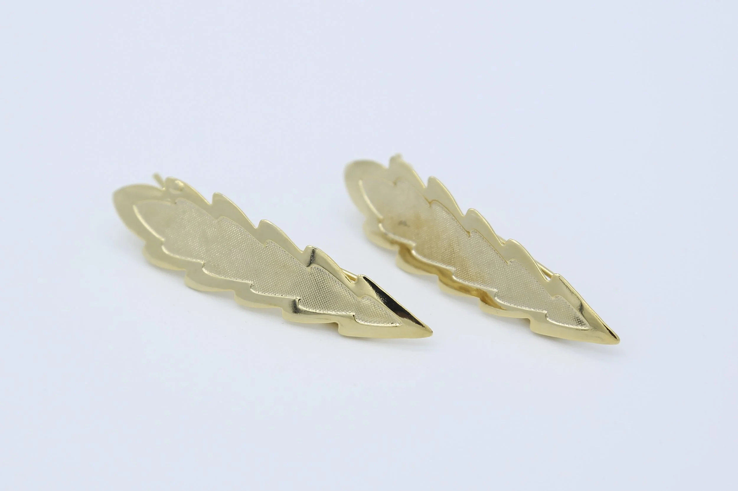 FEATHER BARRETTE PAIR SHINY