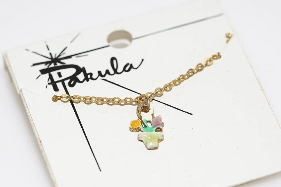 PAKULA FLOWER NECKLACES