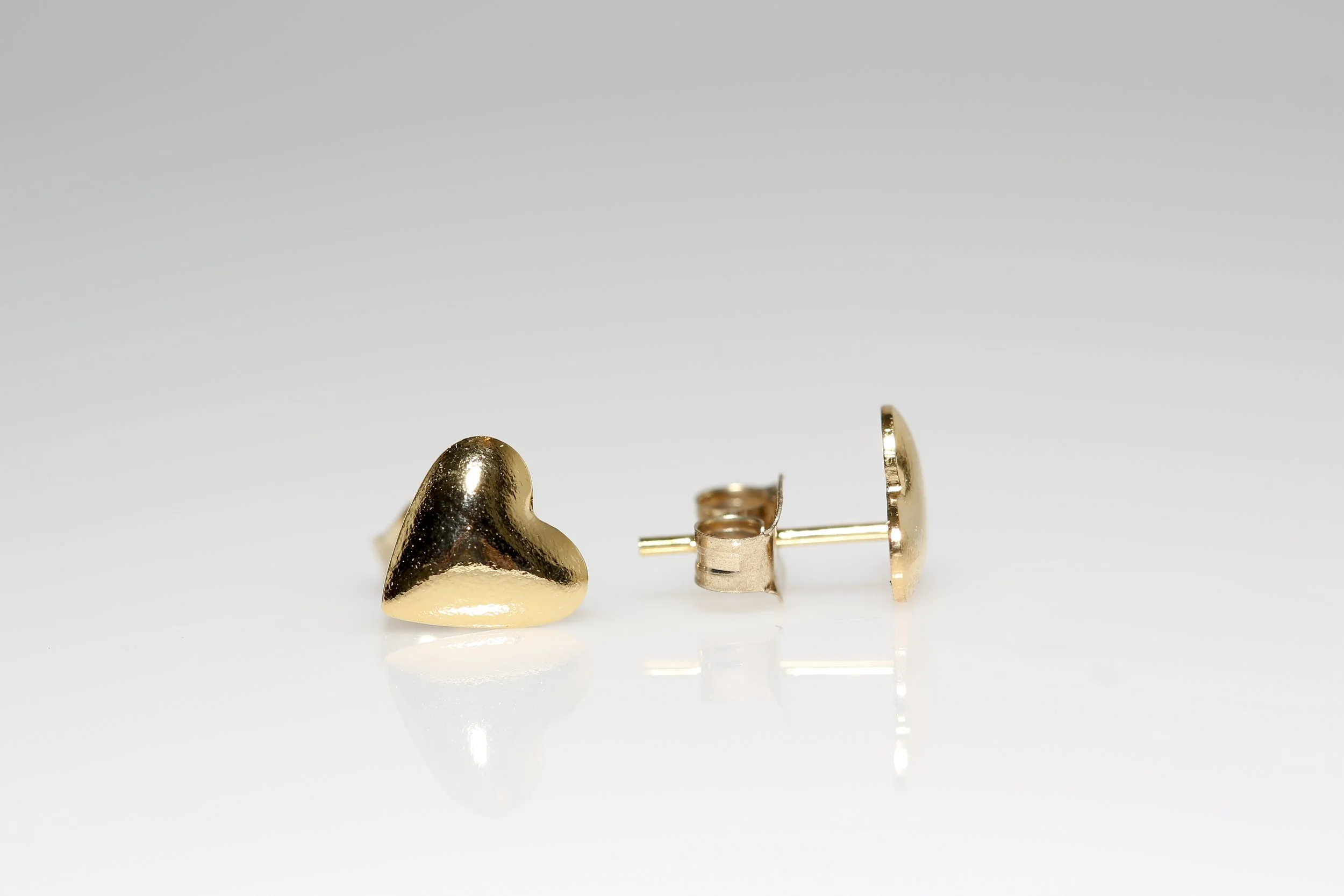 GOLDEN HEART STUDS