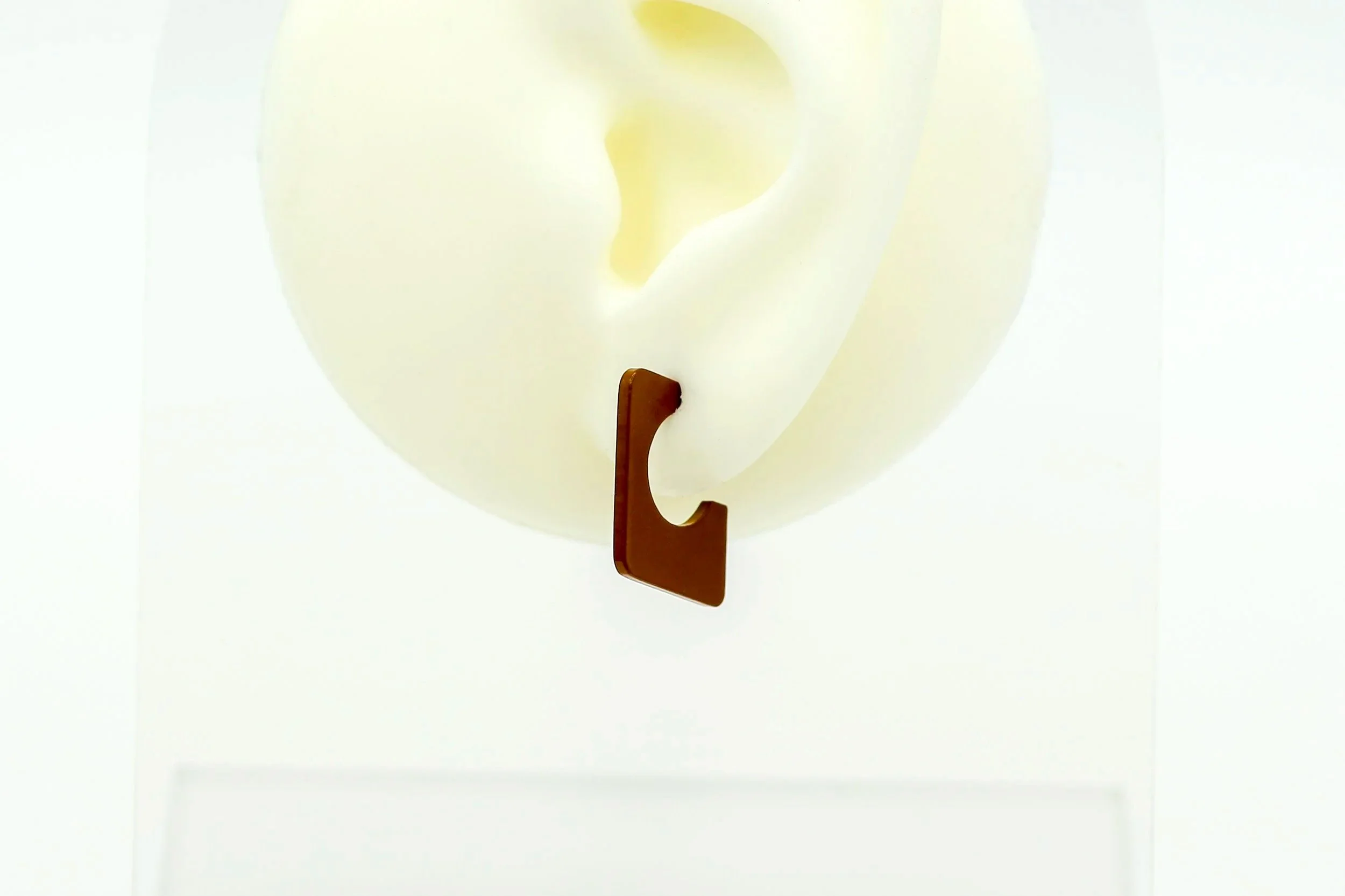 1980s BROWN SQUARE HOOPS