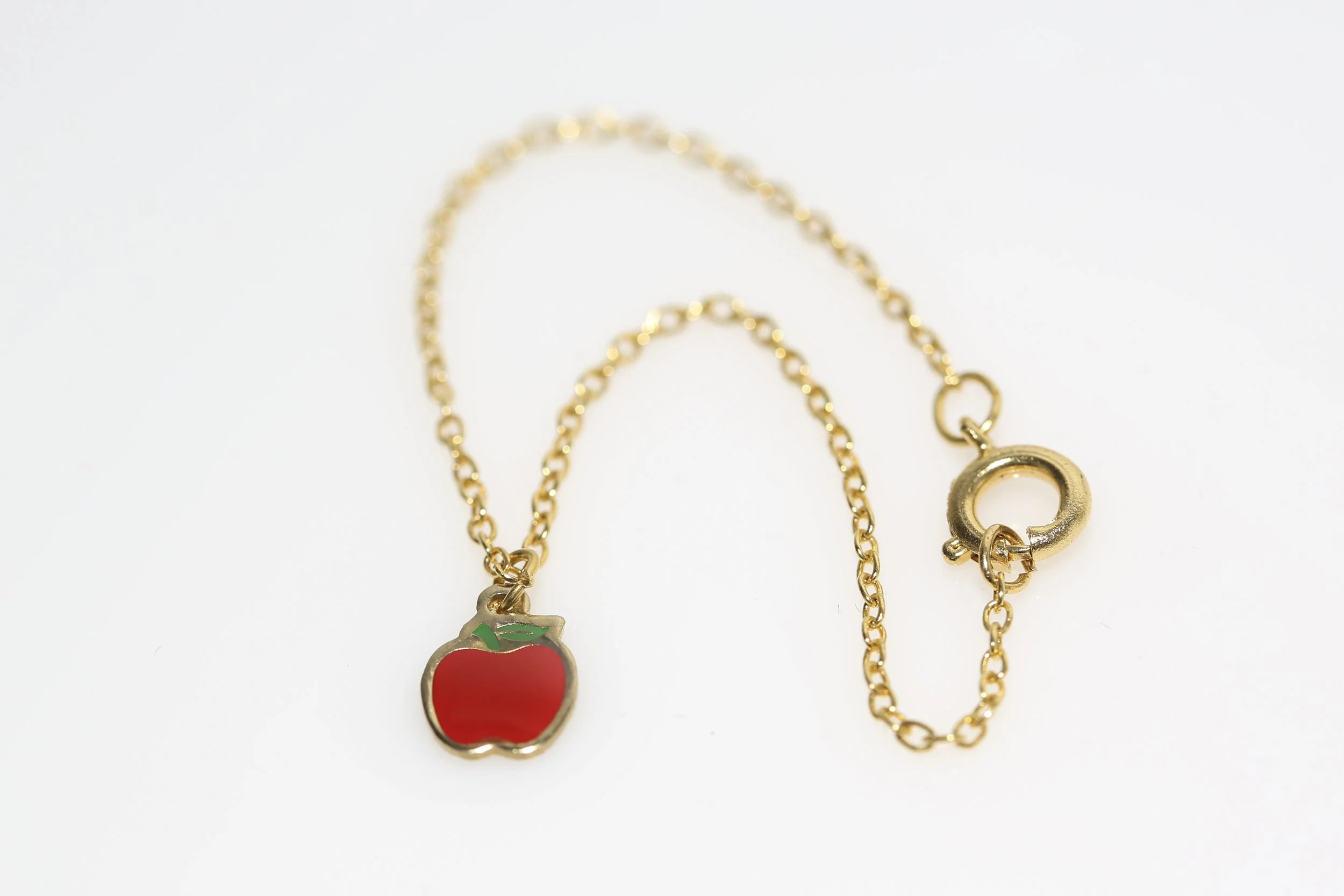 VINTAGE APPLE CHARM BRACELET