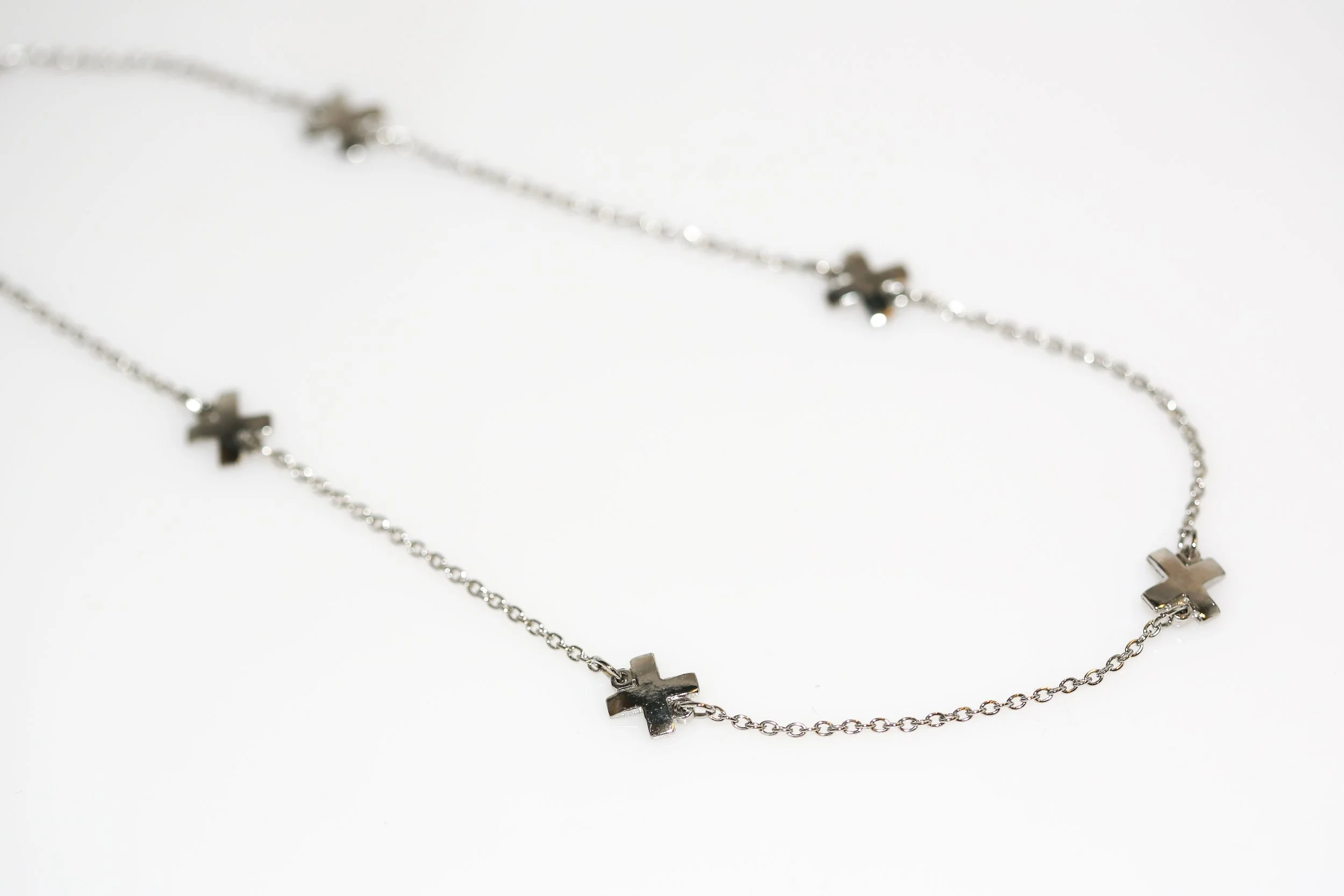 VINTAGE X NECKLACE