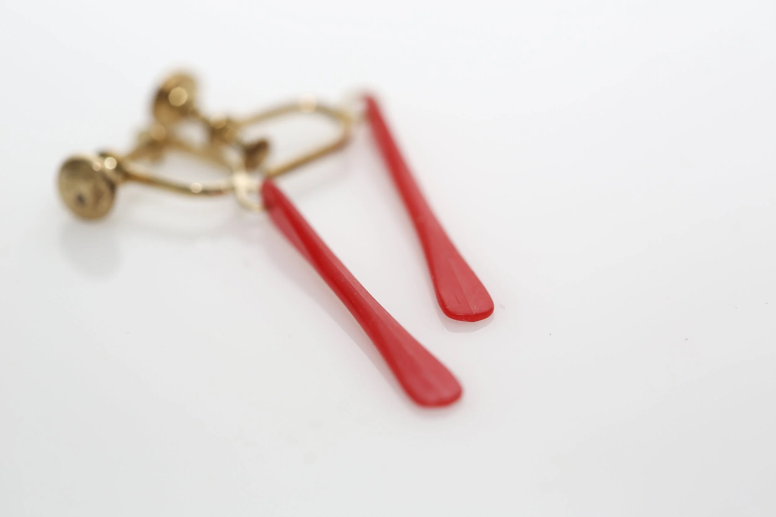 NEMO RED STICK EARRINGS