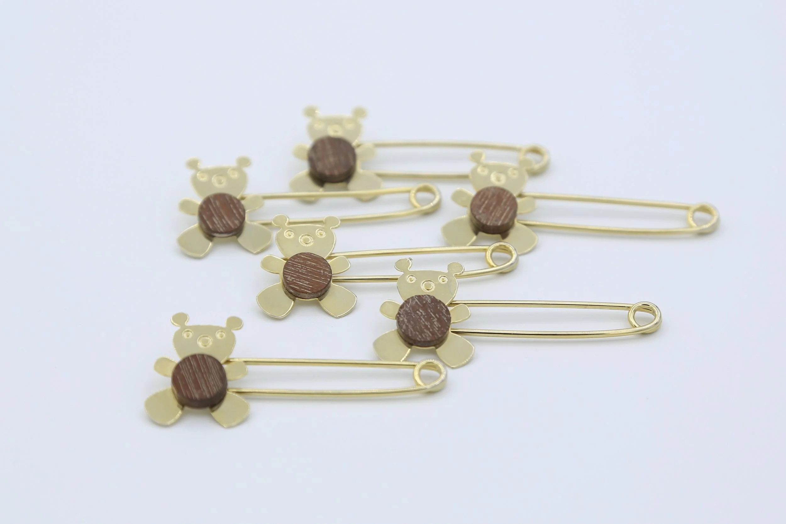WOOD BEAR SAFETY PIN