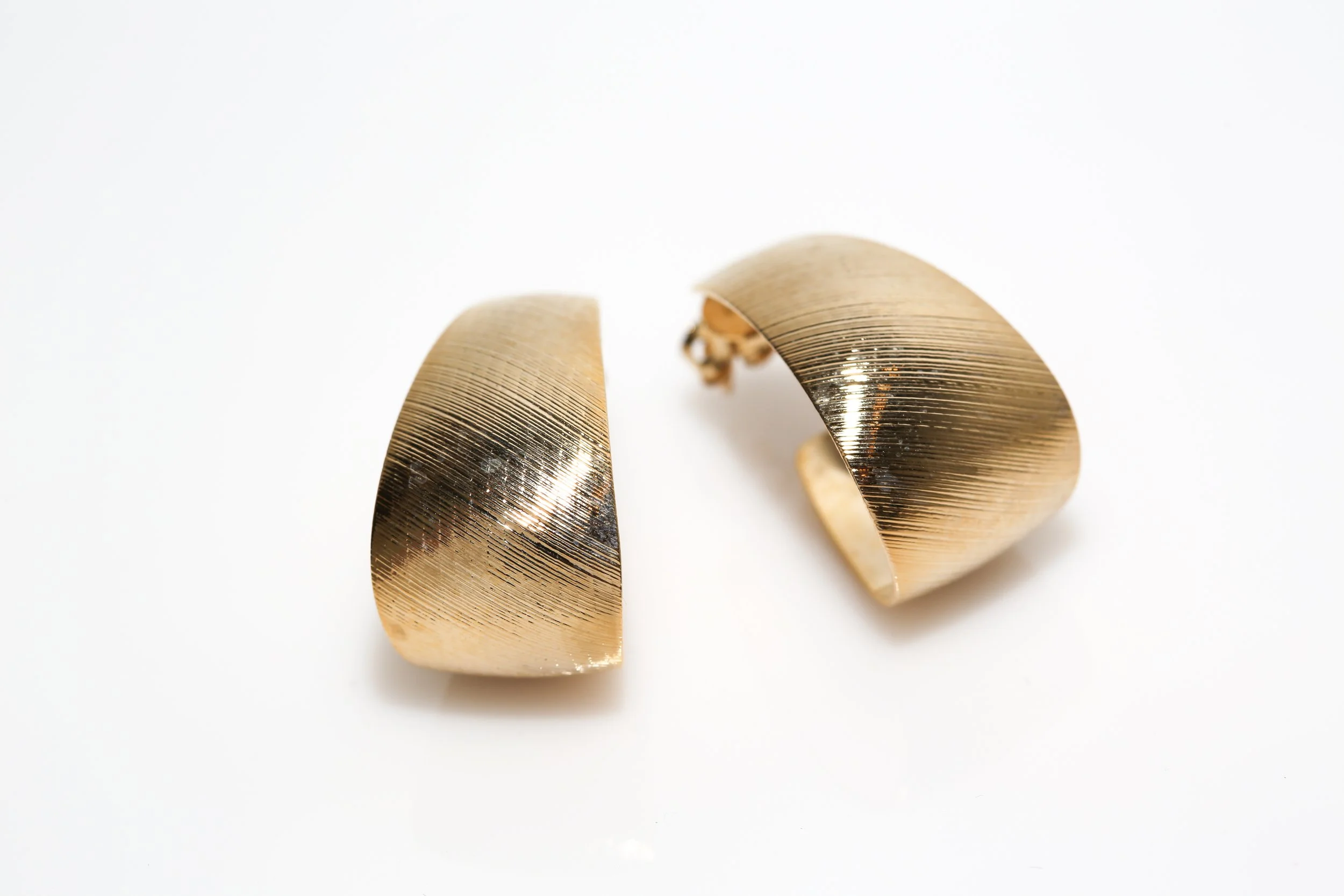 TEXTURED GOLD DROP HOOPS