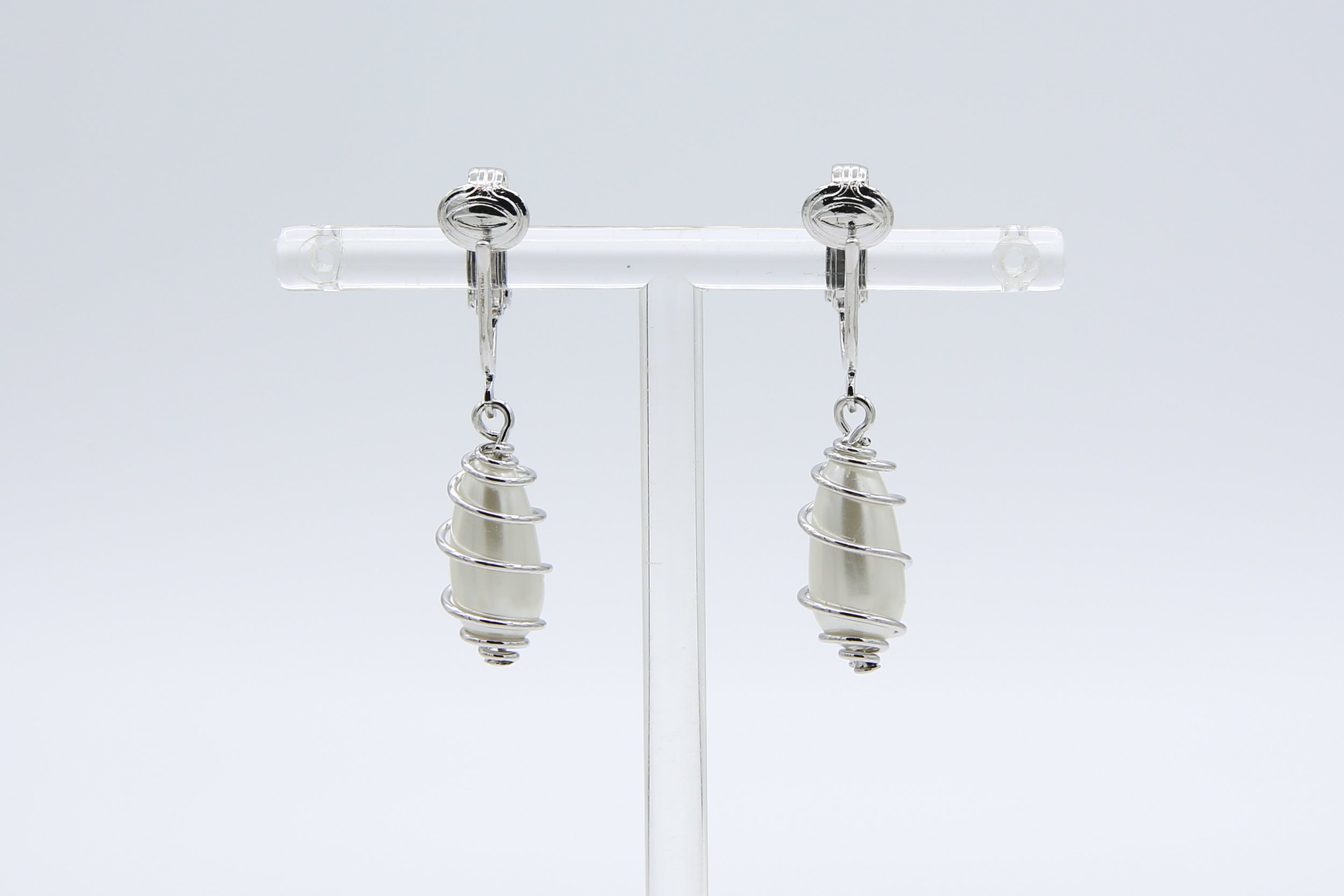1970 SARAH COVENTRY CAGED PEARL EARRINGS
