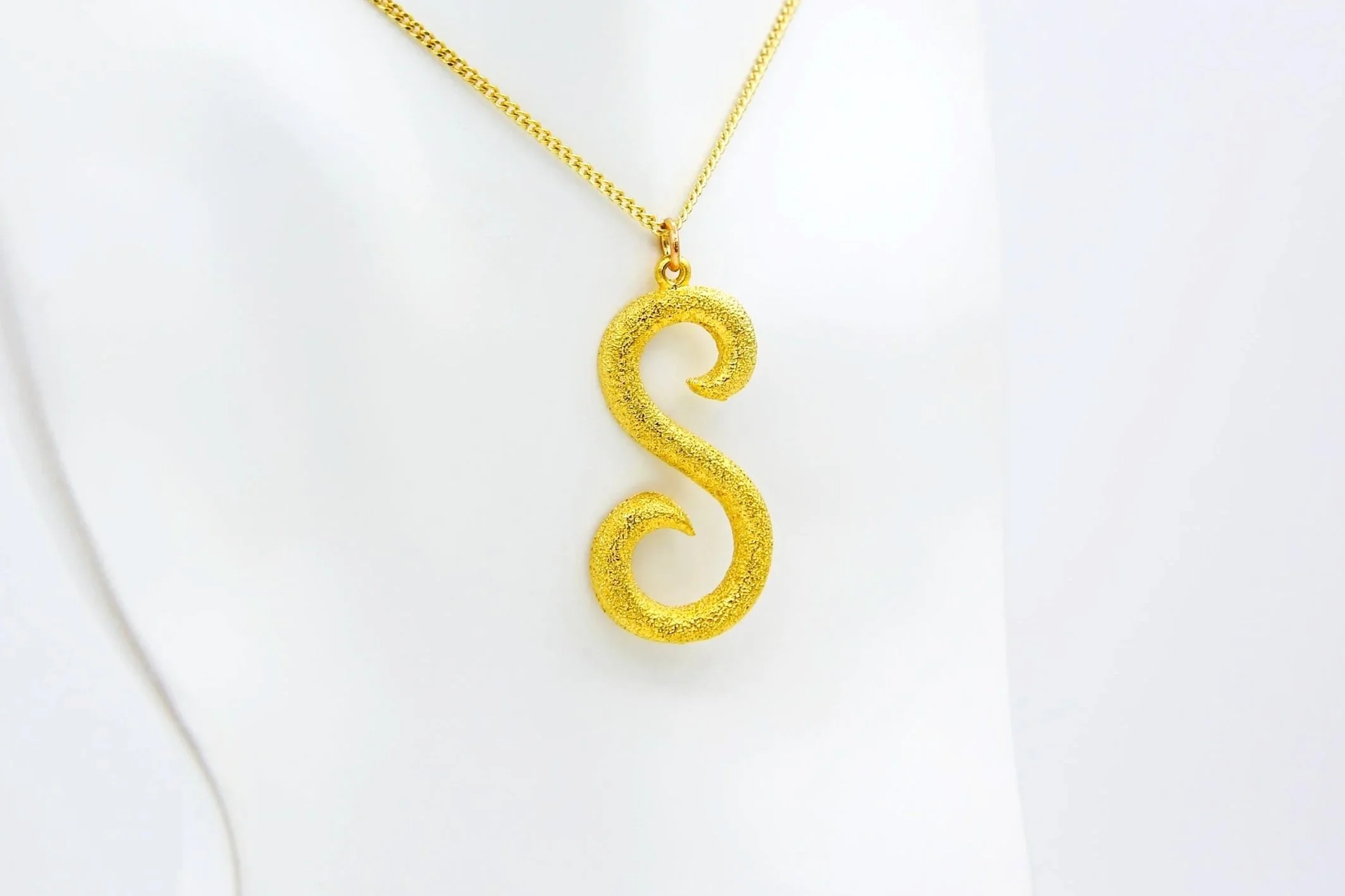 LARGE LETTER S NECKLACE