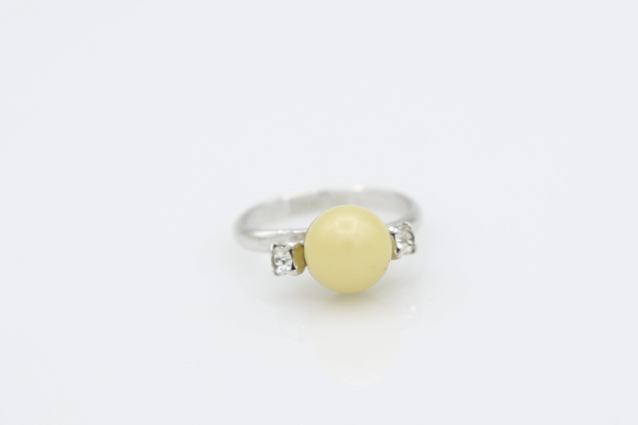 1973 SARAH COVENTRY DEBUTANTE RING